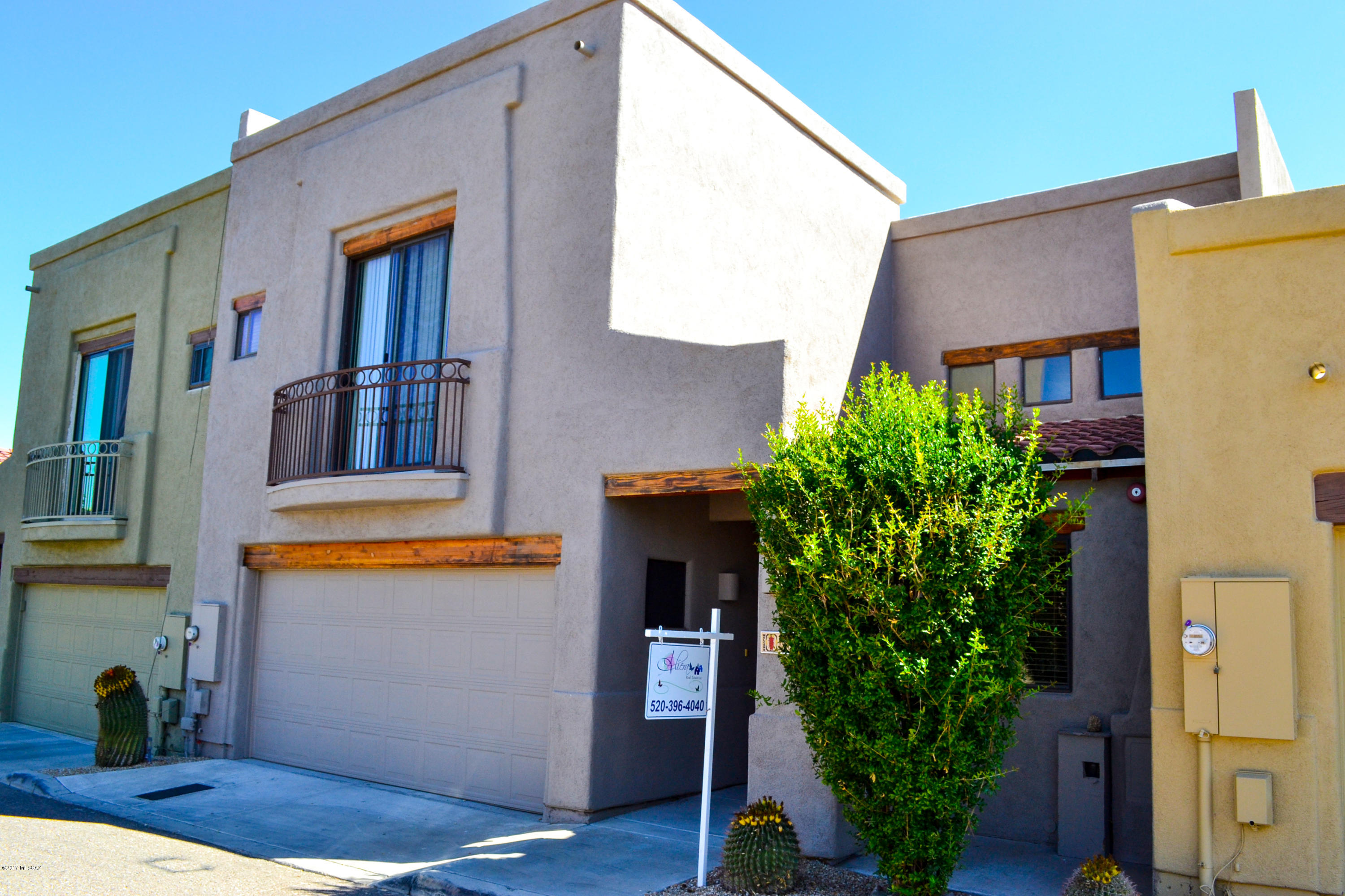 NEWER TOWNHOME IN RAPIDLY GROWING VAIL ARIZONA. TWO STORY OPEN FLOOR PLAN WITH GORGEOUS MOUNTAIN VIEWS. CONTEMPORARY SOUTHWESTERN DESIGN WITH NEW EXTERIOR PAINT AS OF JUNE 2017. VERY OPEN WITH GREAT SKYLIGHTS FOR LOTS OF LIGHT. MASTER BEDROOM HAS LARGE BATHROOM AND WALK IN CLOSET. UPSTAIRS BEDROOM HAS ATTACHED PATIO.
 
NEW INTERIOR PAINT TO BE DONE BY OCTOBER 25TH. IF CARPET IS NOT FINISHED BY ACCEPTED CONTRACT, SELLER WILL GIVE BUYER FLOORING CREDIT.