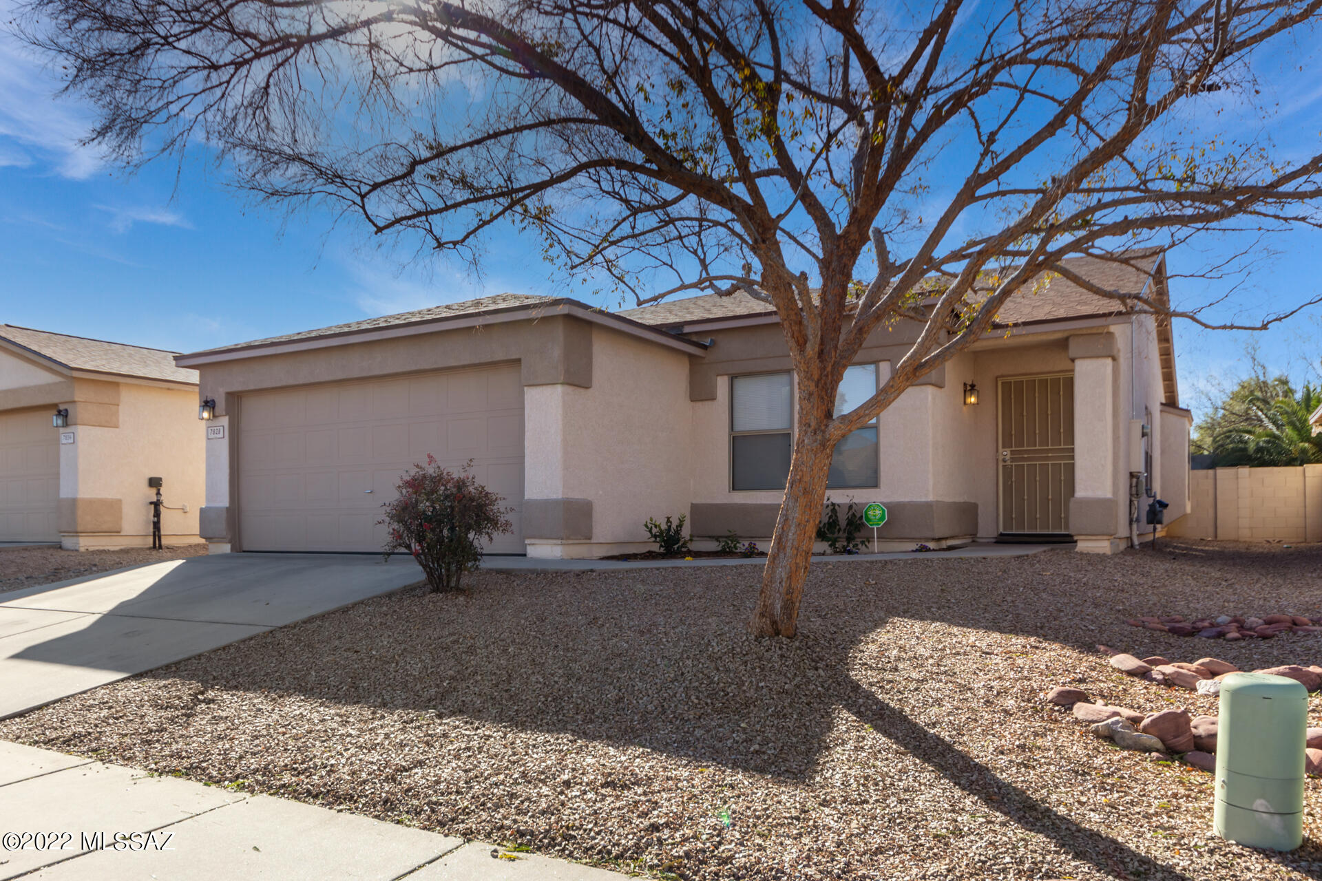 Check out this charming 3 bed, 2 bath home in Pantano Heights now on the market! Inside, you'll find a cozy living room w/neutral palette & tile flooring, perfect for receiving guests. Master your cooking skills in the eat-in kitchen w/plenty of counter space, built-in appliances, a walk-in pantry, ample white cabinets, mosaic tile backsplash, & a center island. Main bedroom boasts plush carpet, a private bathroom, & abundant natural light. Indoor laundry room w/storage shelves for added convenience. Enjoy relaxing afternoons in the backyard w/a covered patio, a seating area, & artificial turf. What are you waiting for? See it today!