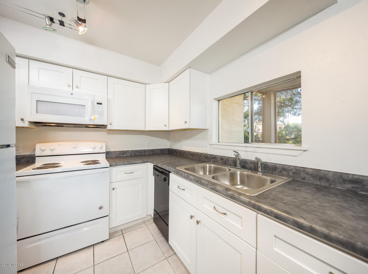 Las Colinas Condominiums - Residential