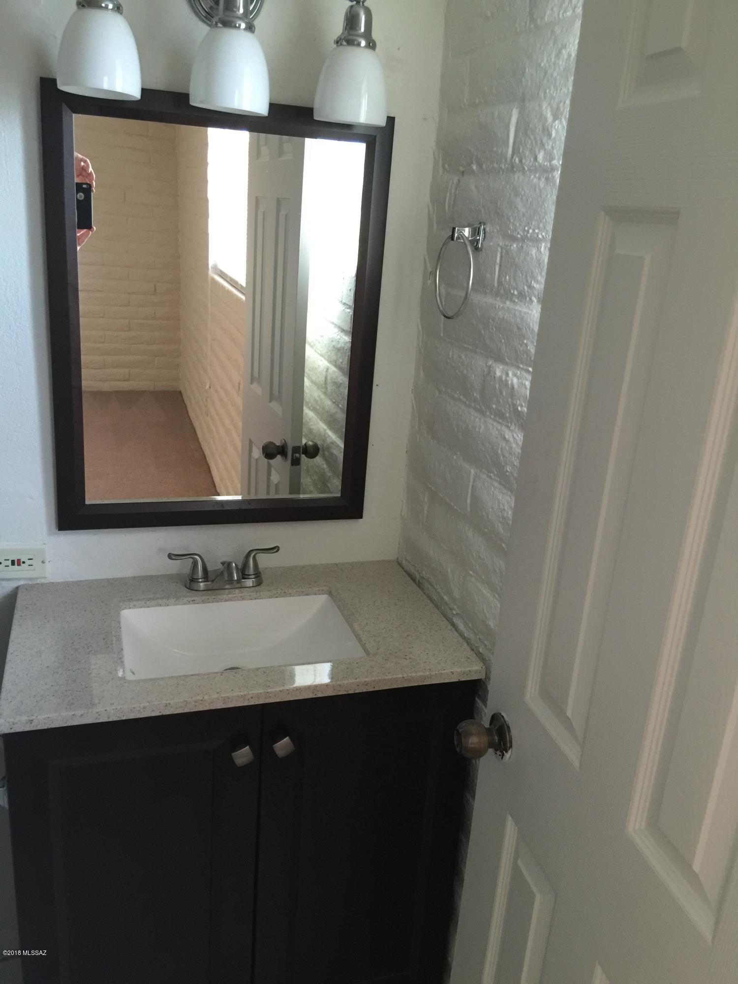 Pine Grove (1-101) - Residential Lease