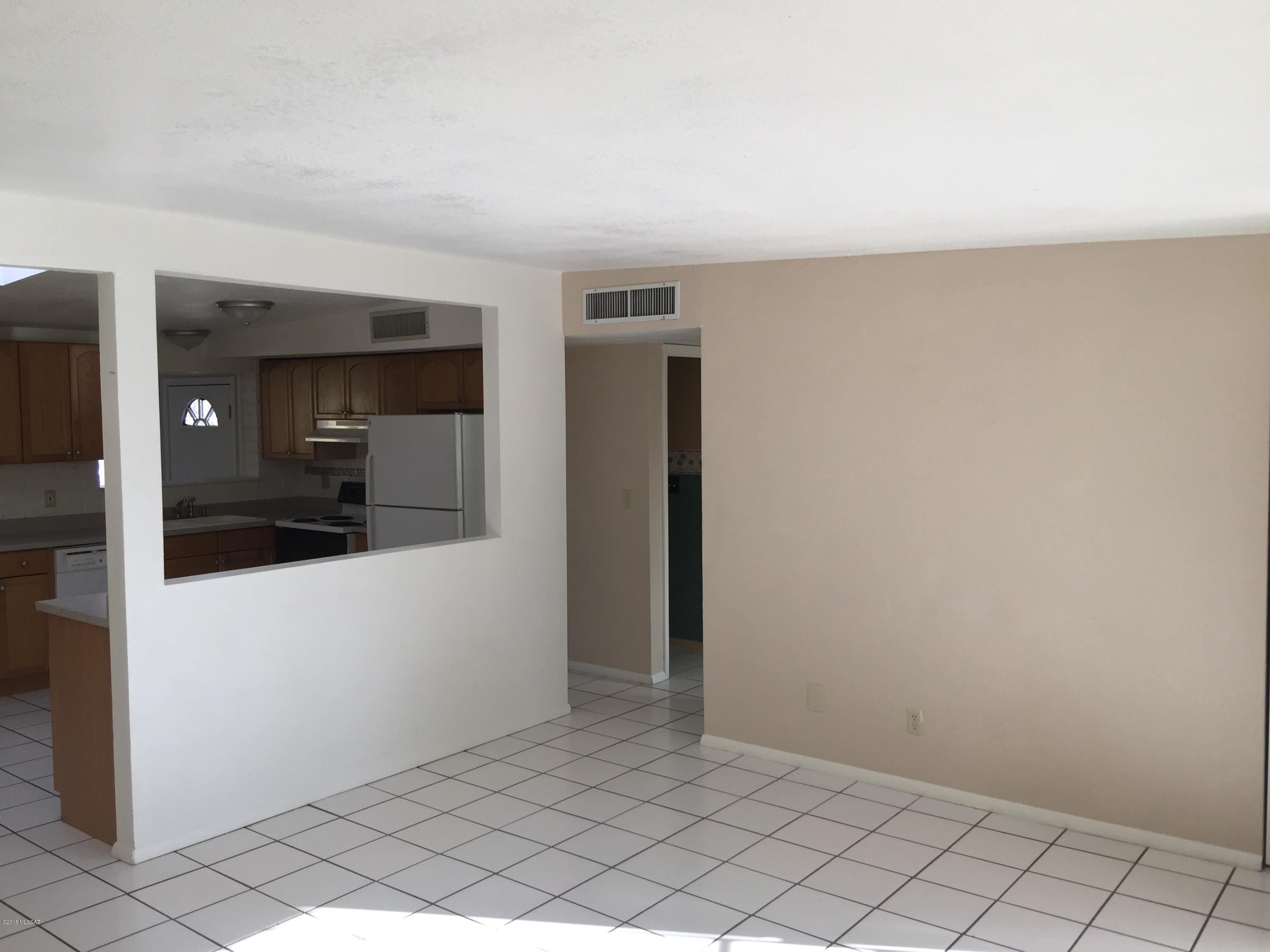 Pine Grove (1-101) - Residential Lease