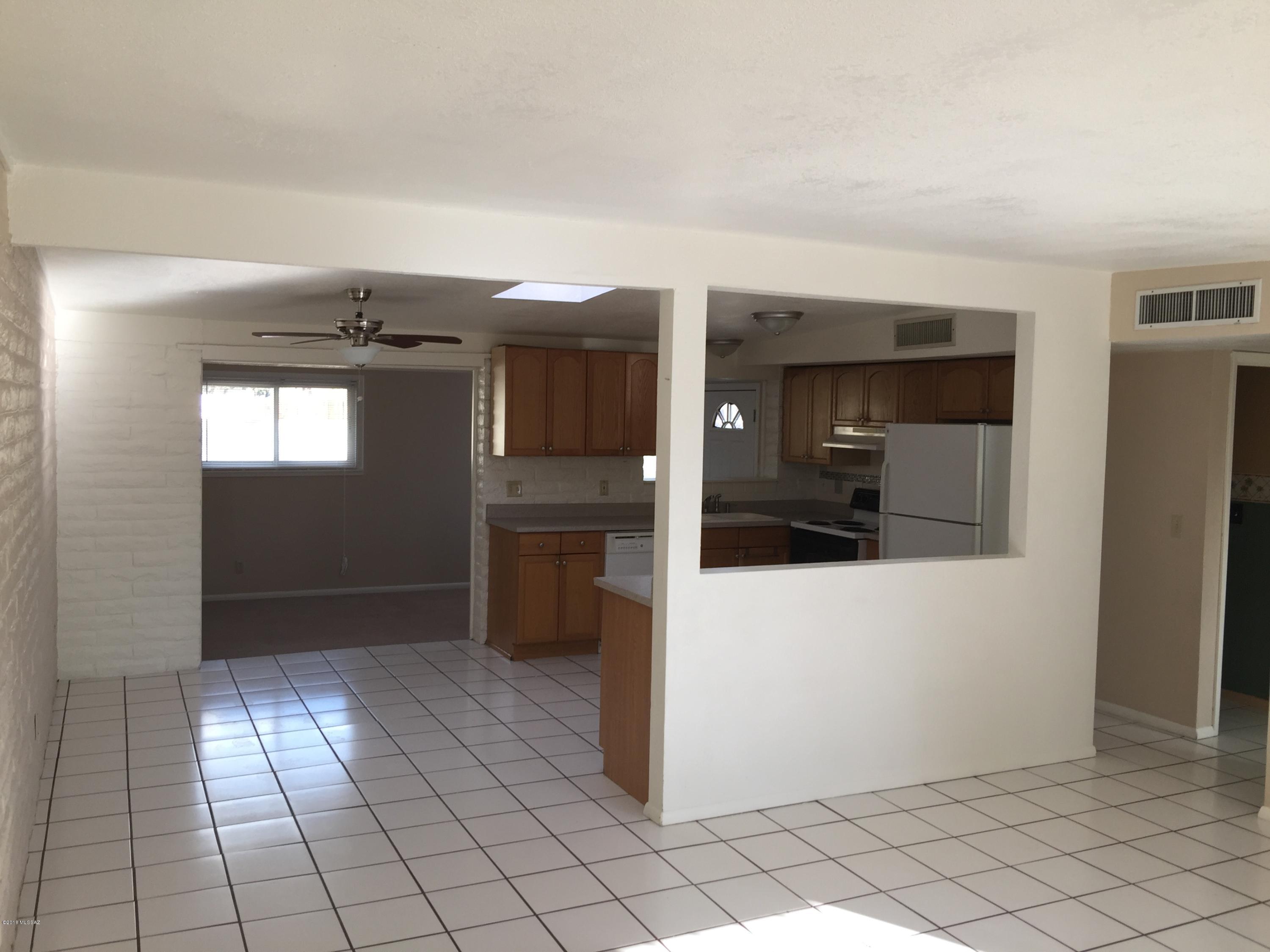 Pine Grove (1-101) - Residential Lease