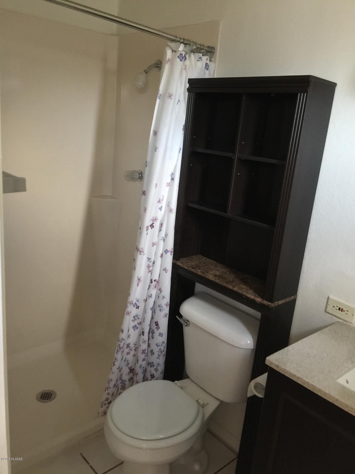 Pine Grove (1-101) - Residential Lease