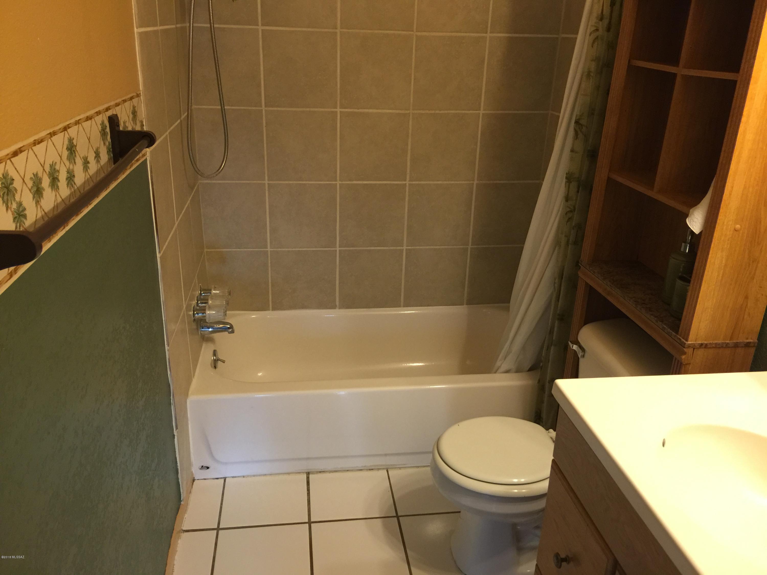 Pine Grove (1-101) - Residential Lease