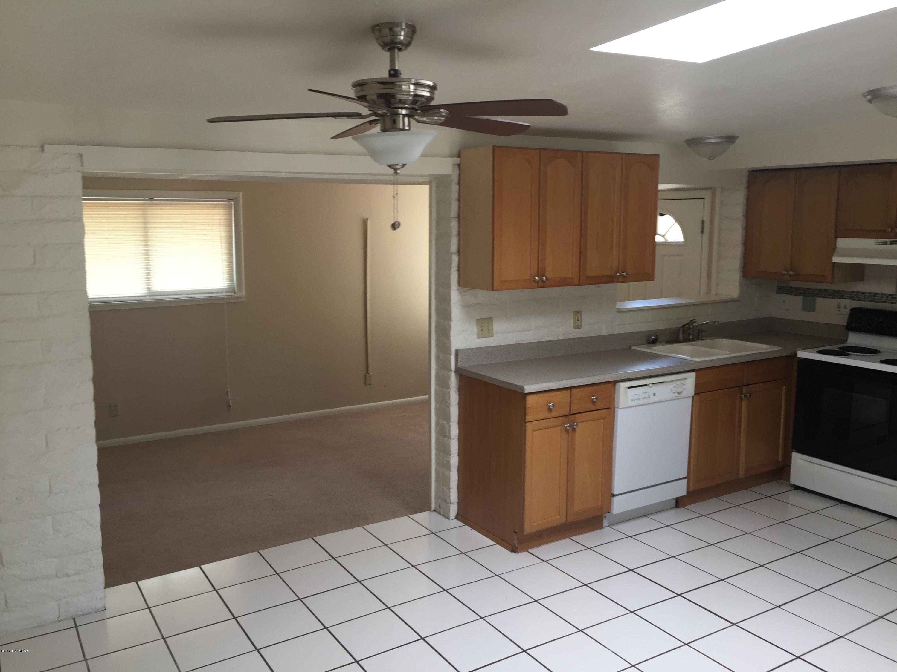 Pine Grove (1-101) - Residential Lease