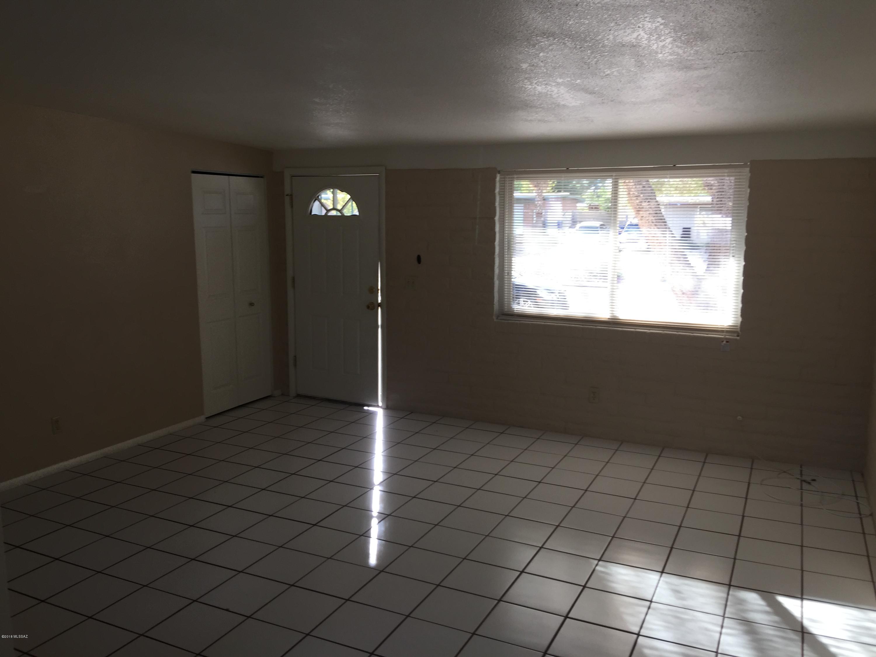 Pine Grove (1-101) - Residential Lease