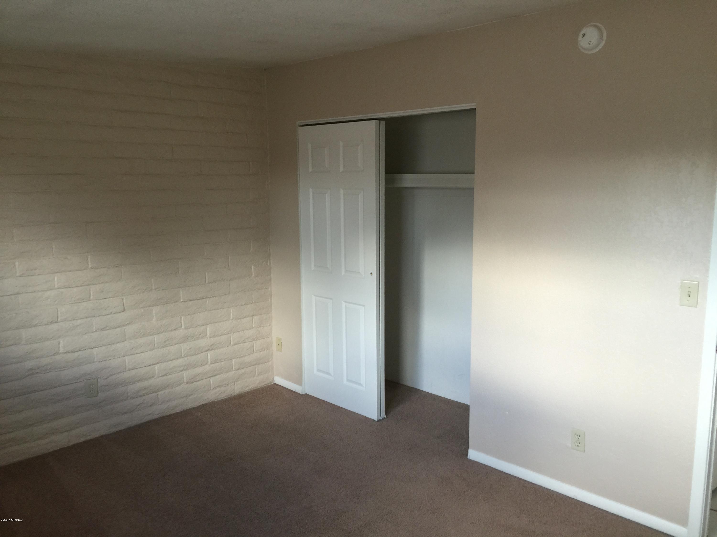 Pine Grove (1-101) - Residential Lease