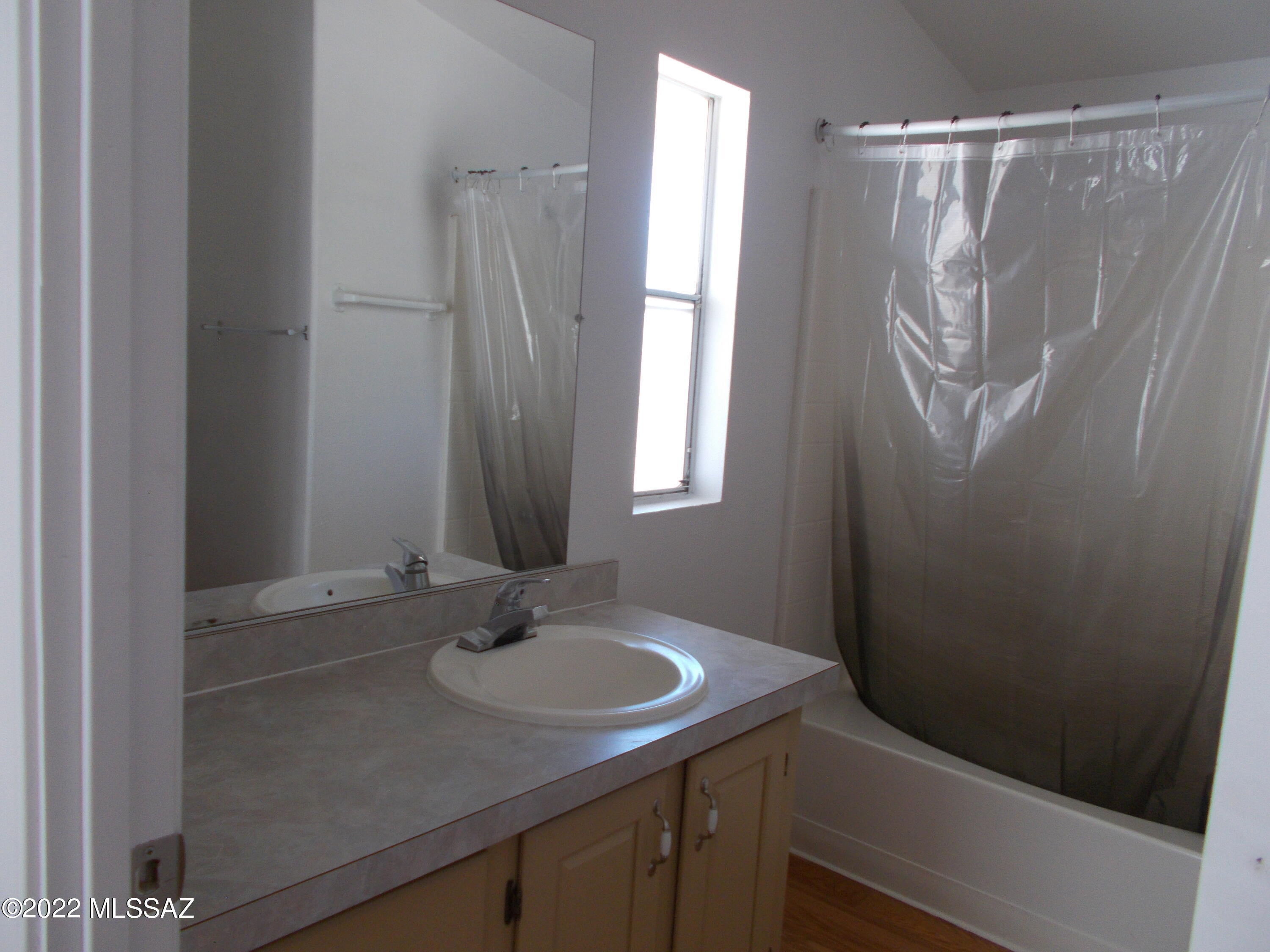 Mission Valley (1-115) - Residential Lease