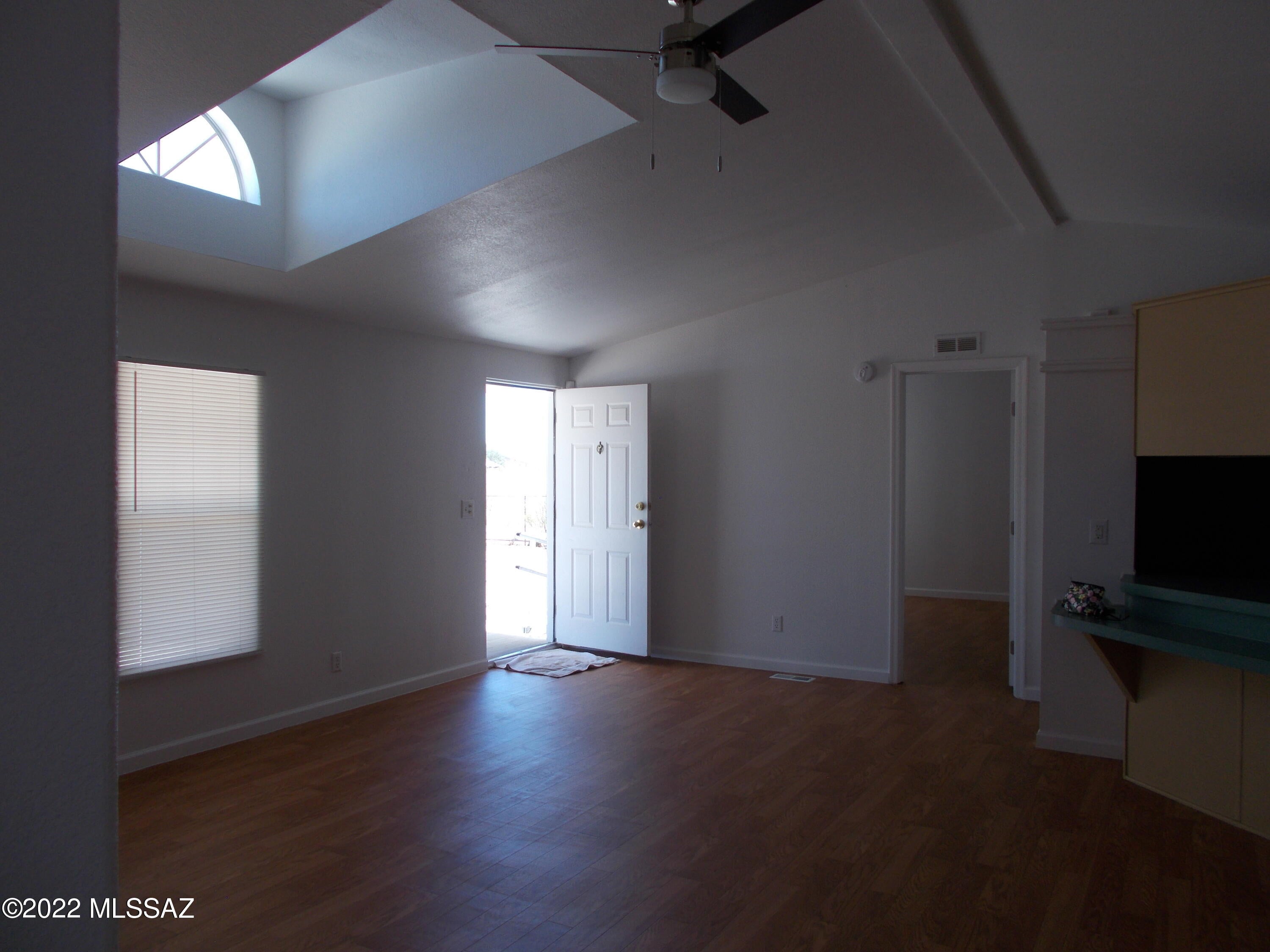 Mission Valley (1-115) - Residential Lease