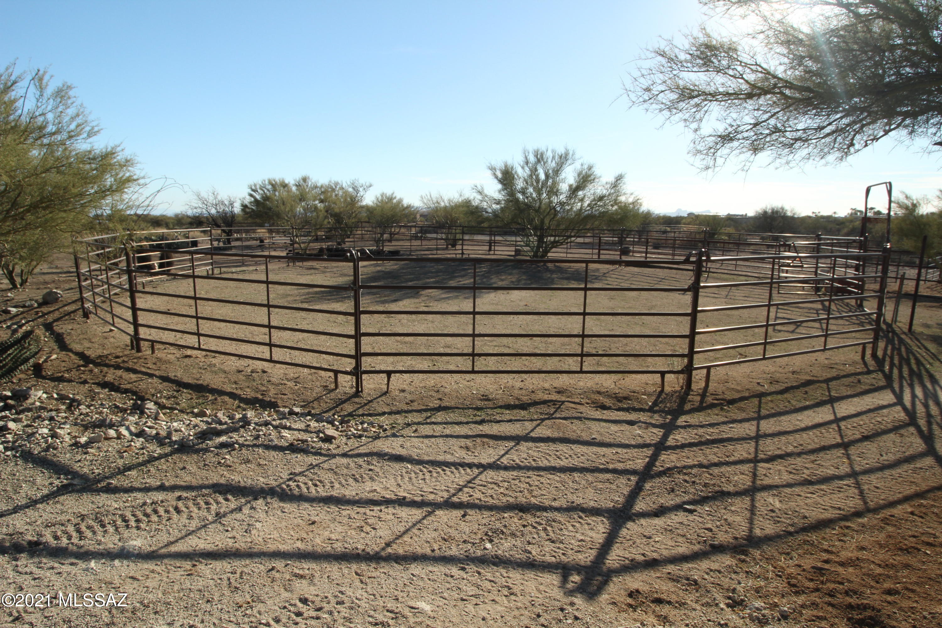 La Cholla Airpark - Residential