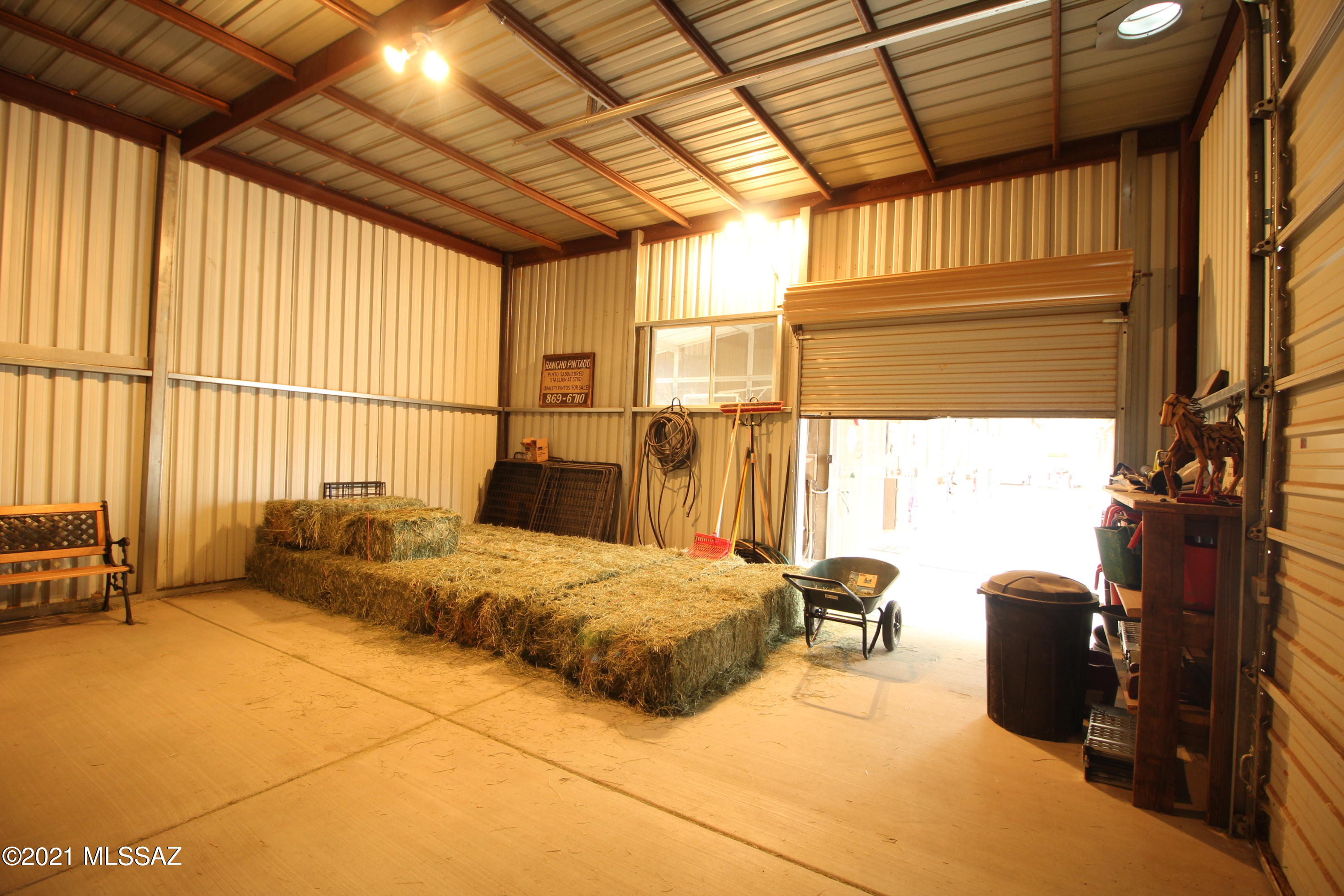 La Cholla Airpark - Residential