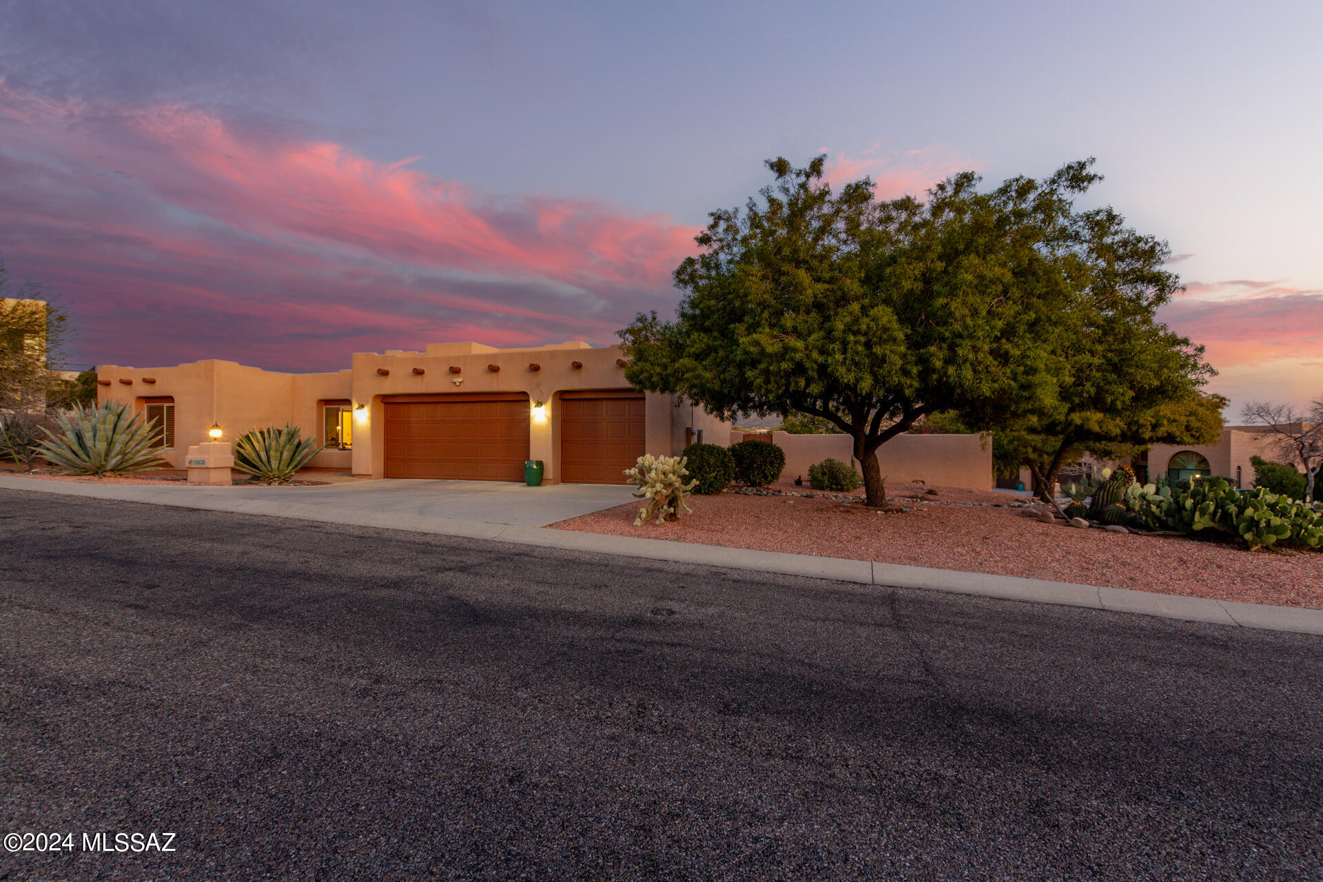 Great House located on over sized lot with a 180' degree view of mountains. Updated baths, kitchen, Walk-in closets, Open Floor plan w/den, full covered patio. Enclosed gardens, one enclosed w/fruit trees and roses. Lower Garden oasis with landscape lighting boasts of a 8+ seating Ramada, with fire pit, and hot tub. Check out all photos that fully illustrates the beauty of this property. Garage provides parking for 2 cars plus golf cart.