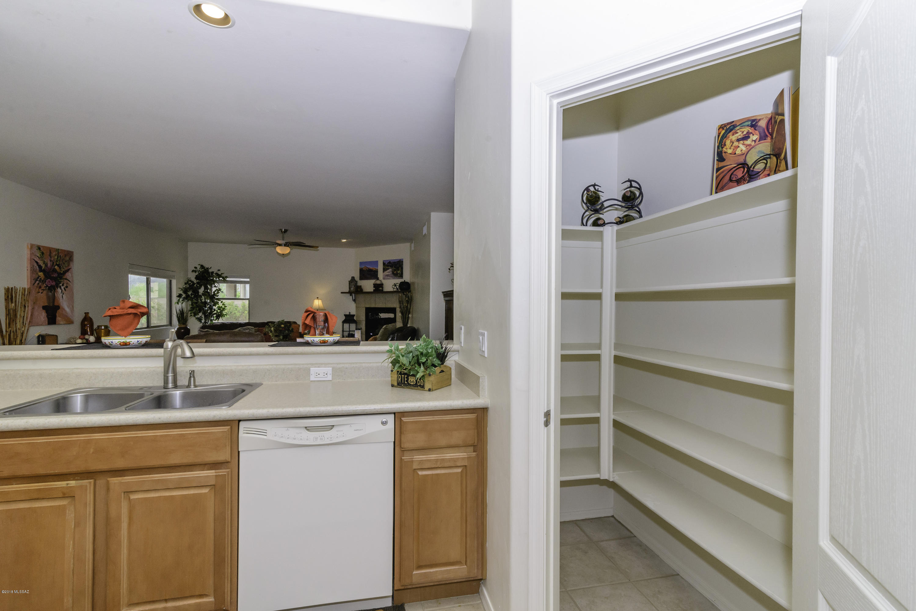 Continental Reserve Blk. 15 (1-66) - Residential