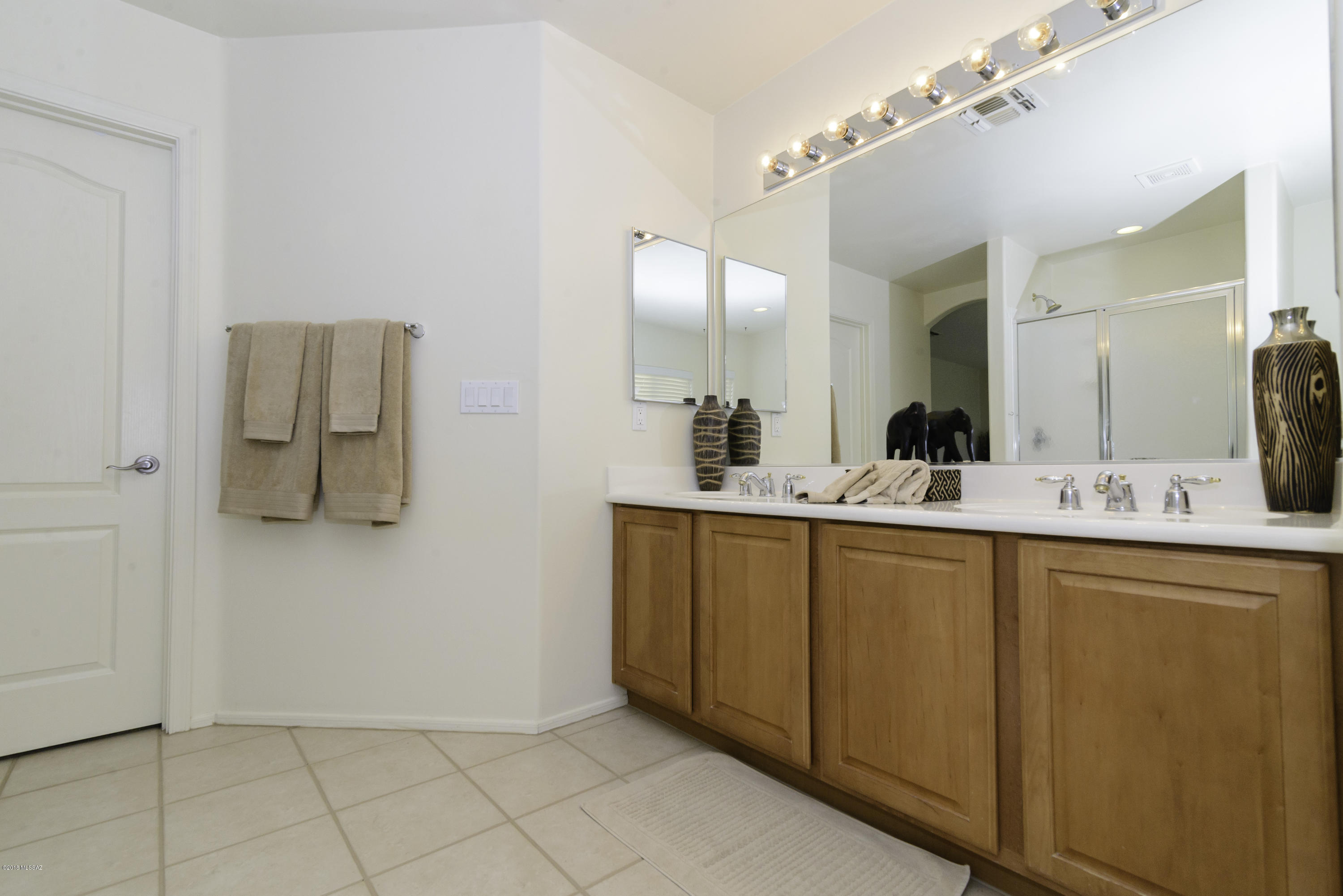 Continental Reserve Blk. 15 (1-66) - Residential