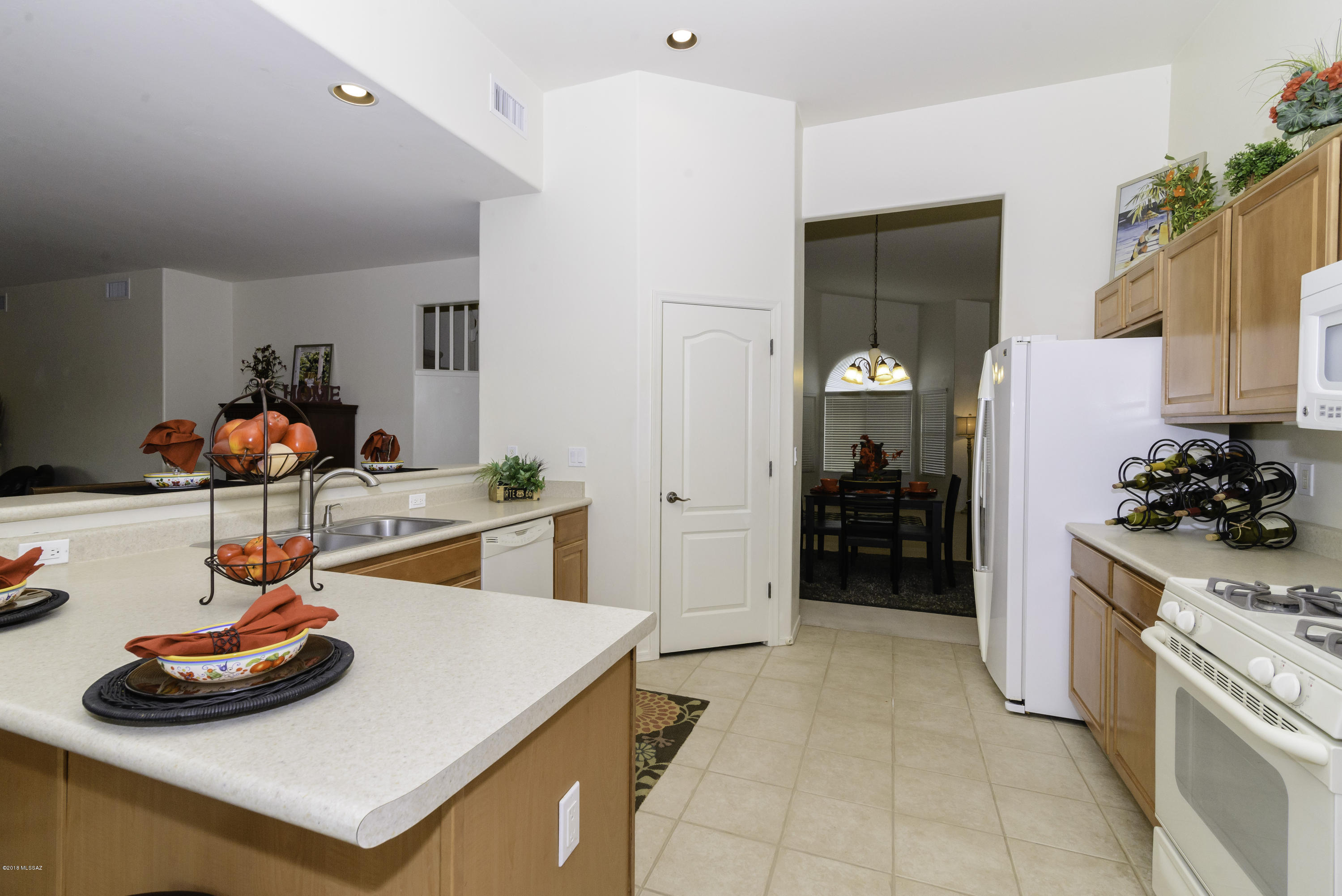 Continental Reserve Blk. 15 (1-66) - Residential