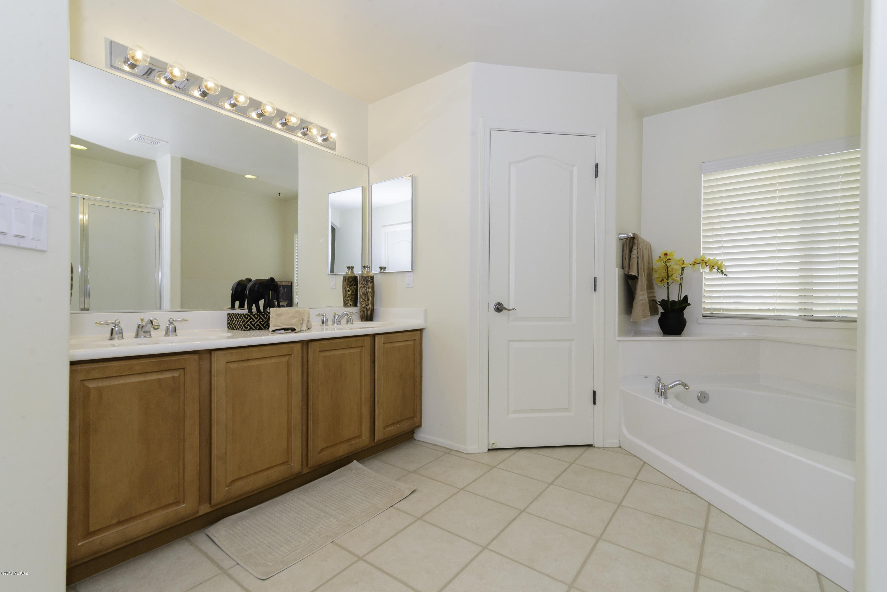 Continental Reserve Blk. 15 (1-66) - Residential