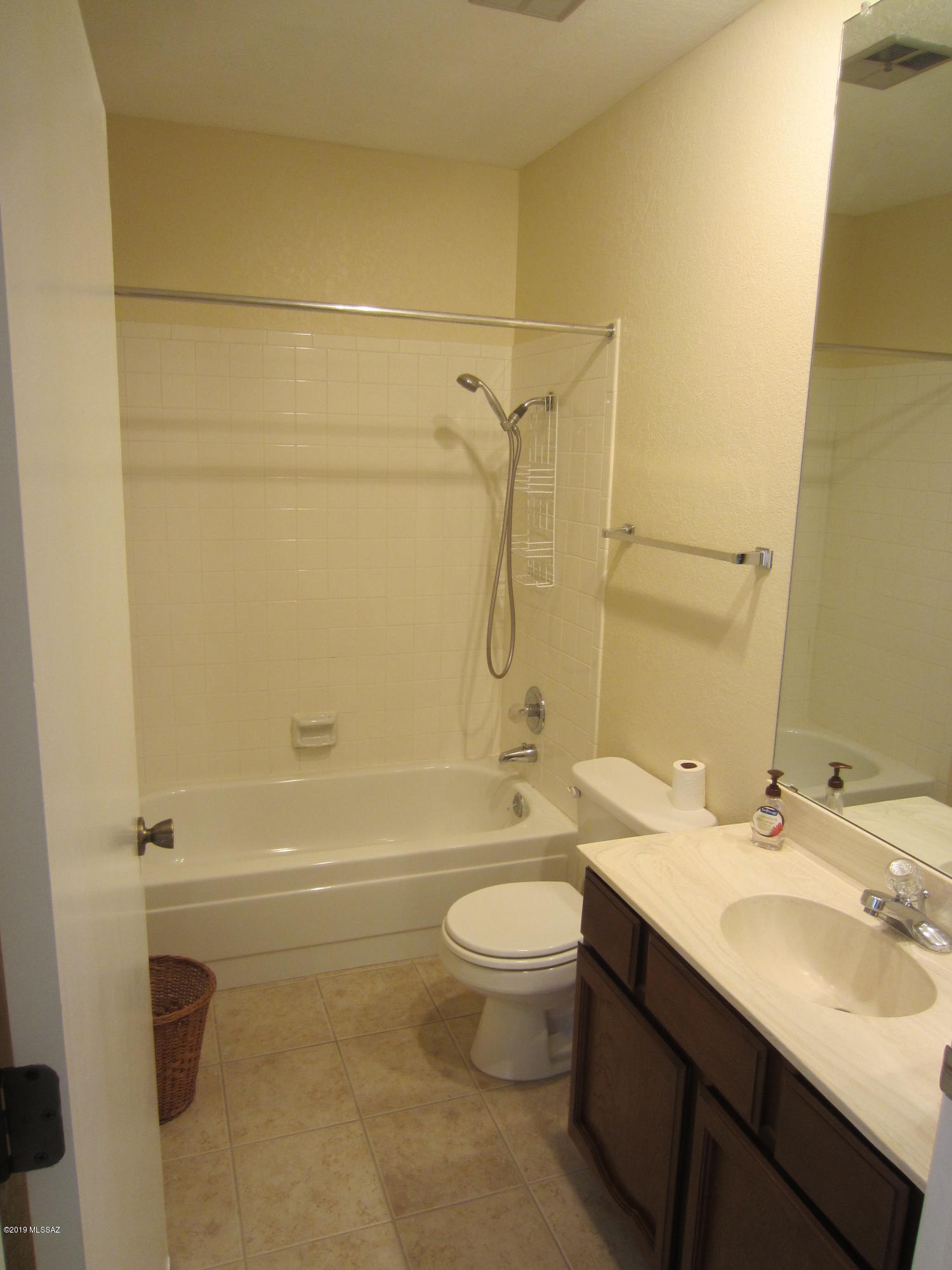 Casas Elegantes (1-23) - Residential Lease