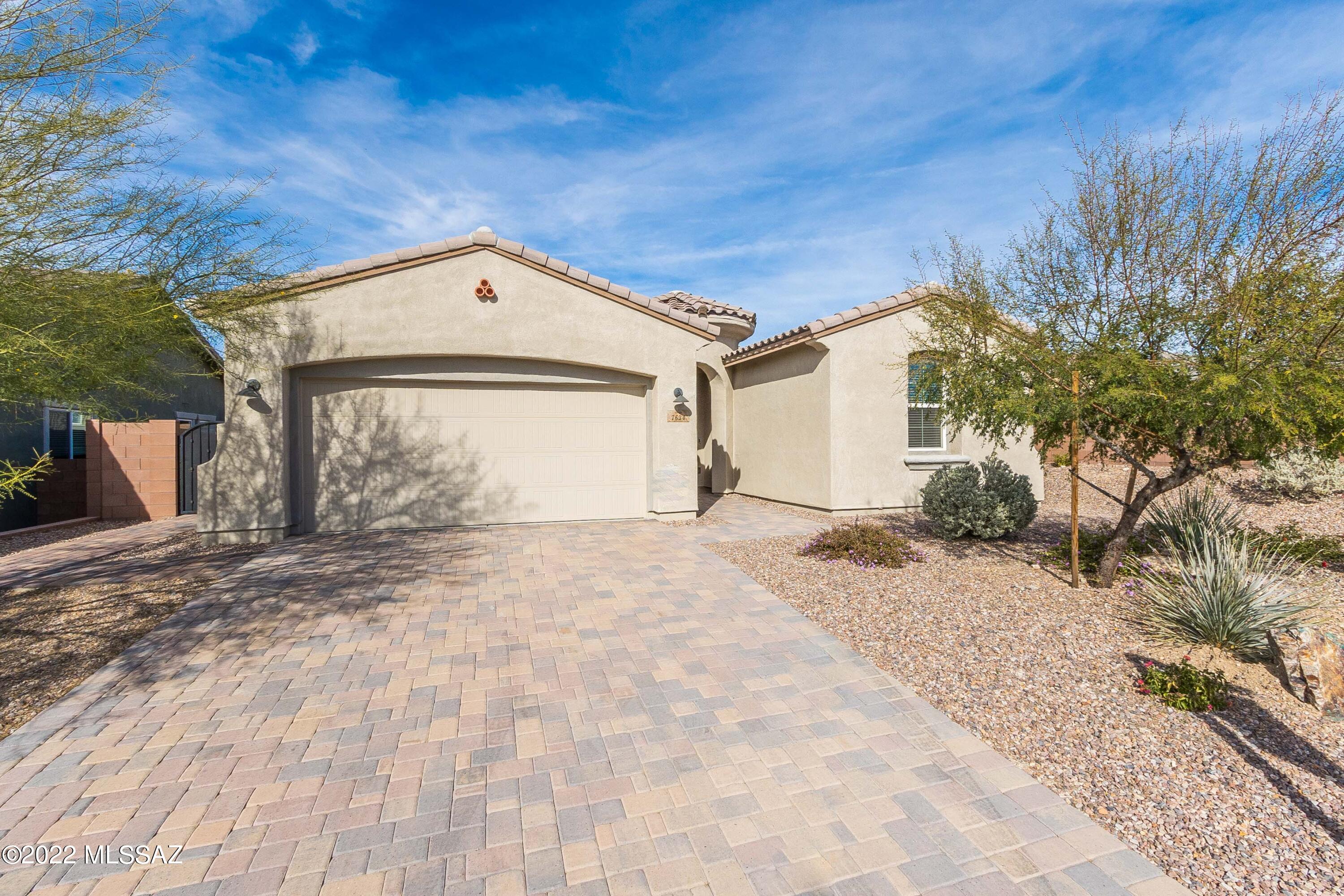Blue Agave At Dove Mountain - Residential