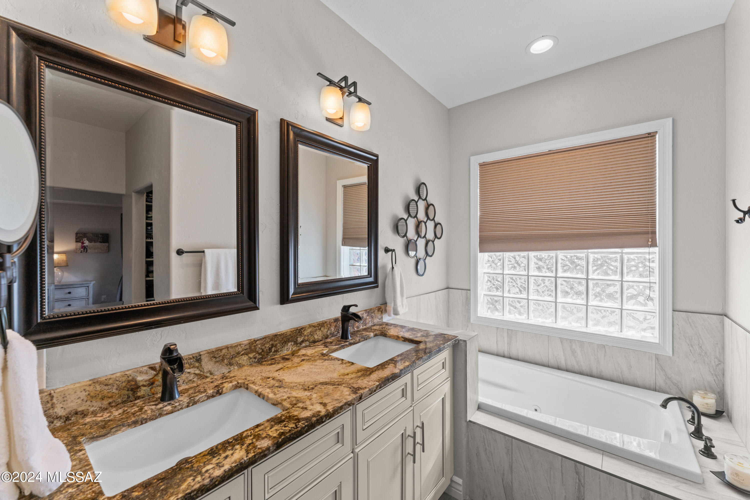 Sabino Vista Hills (159-224) - Residential