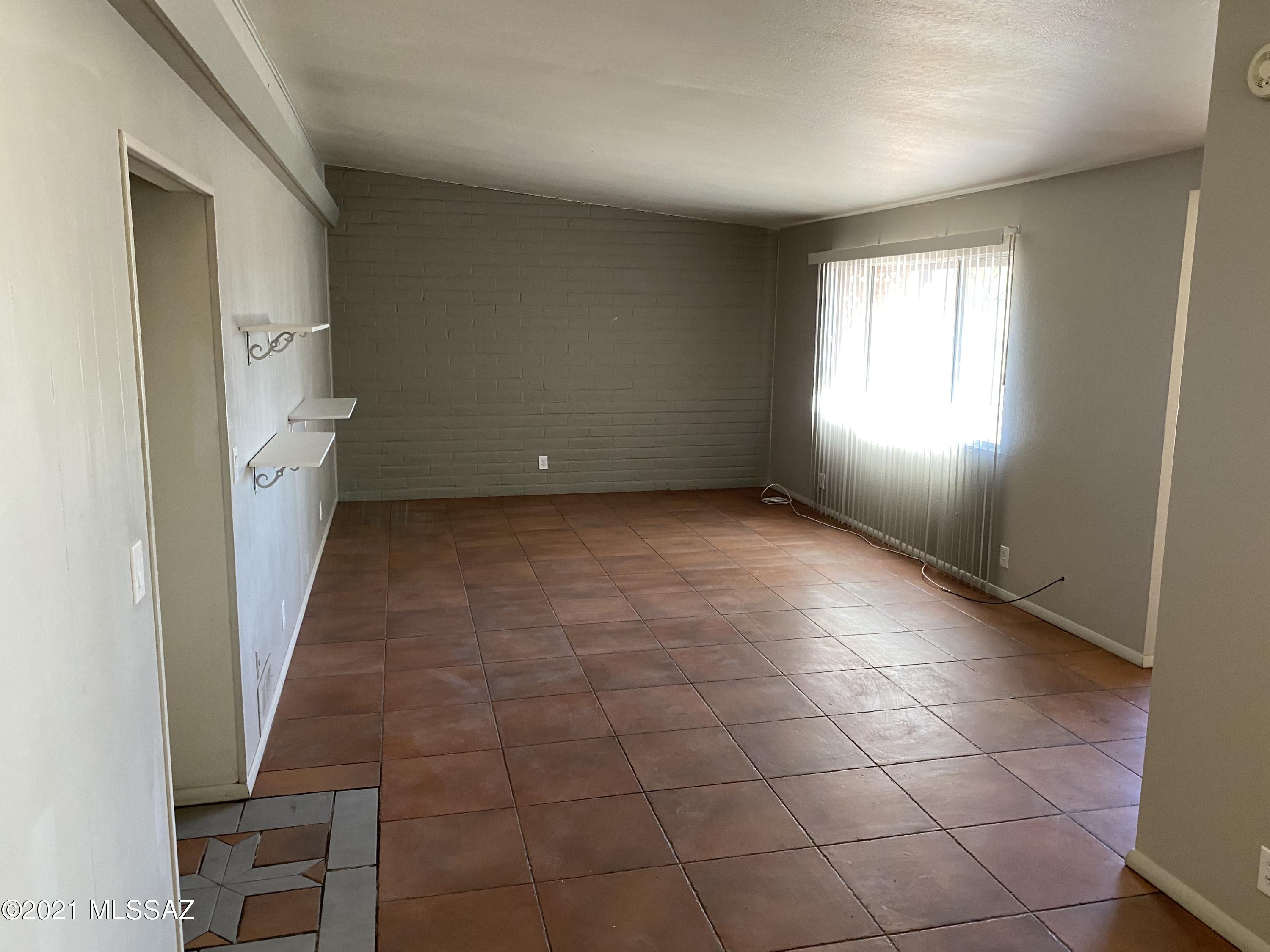 Unsubdivided - Residential Lease