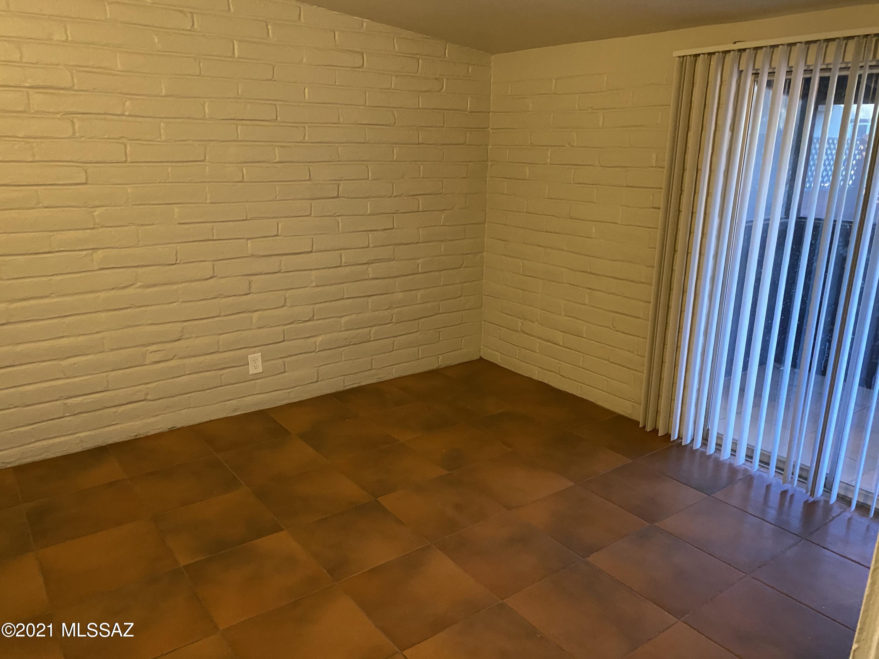 Unsubdivided - Residential Lease