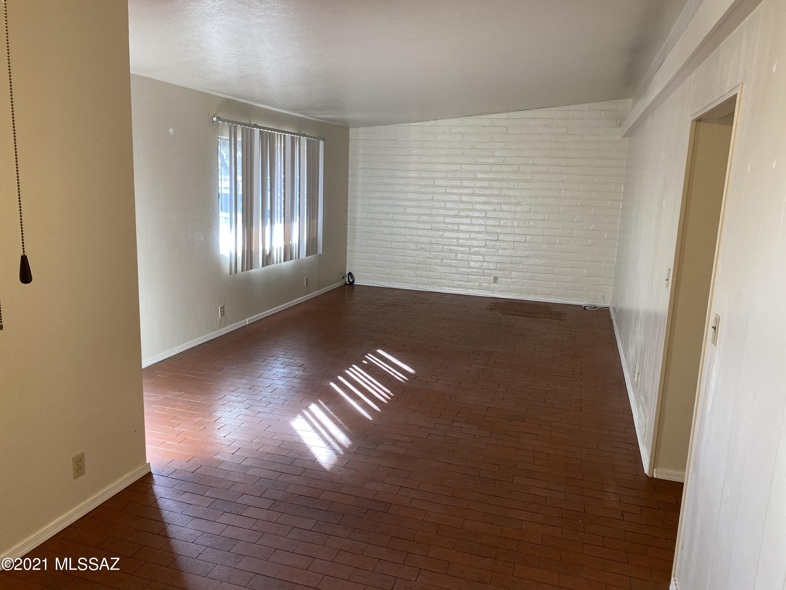 Unsubdivided - Residential Lease