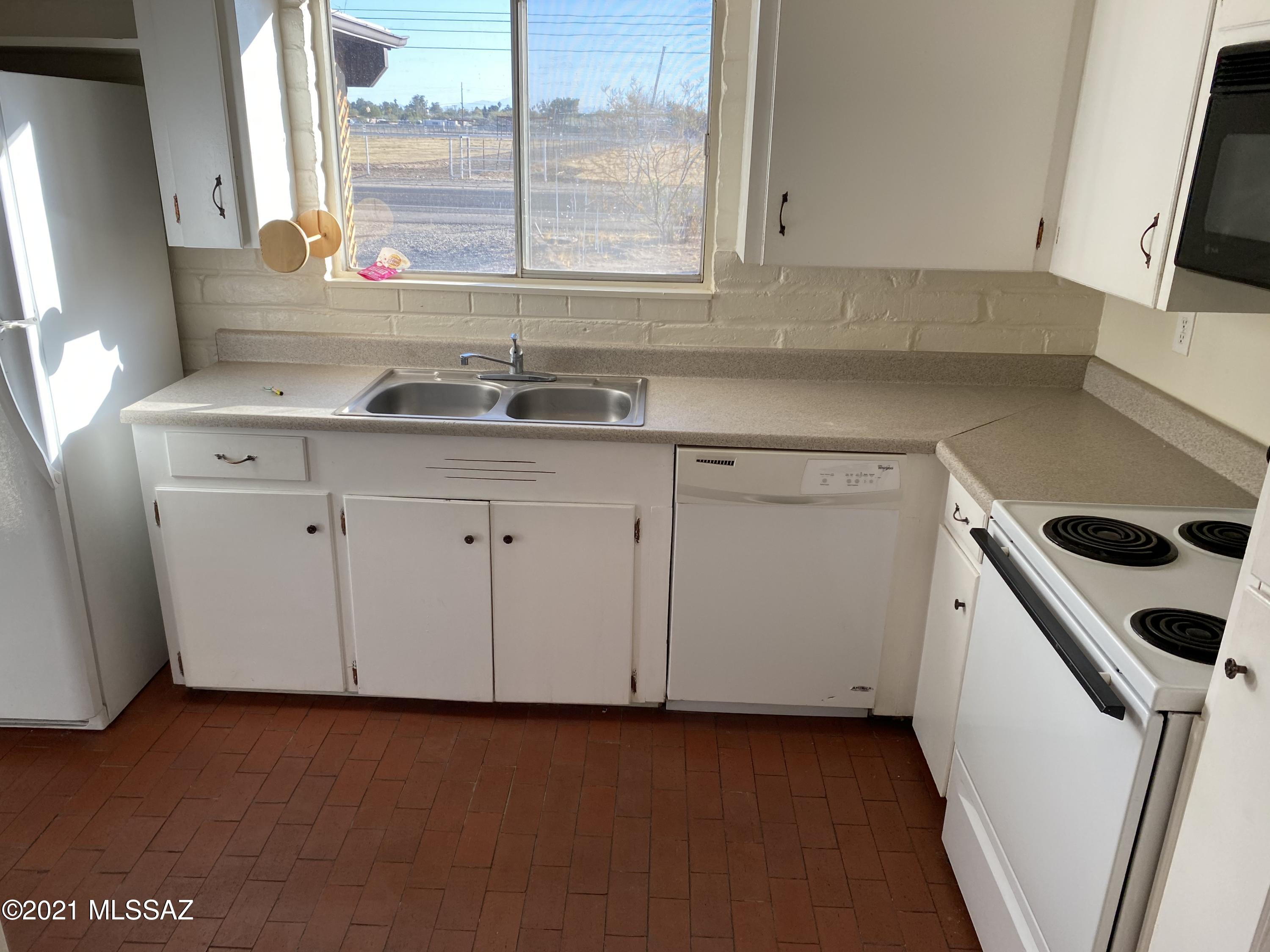 Unsubdivided - Residential Lease
