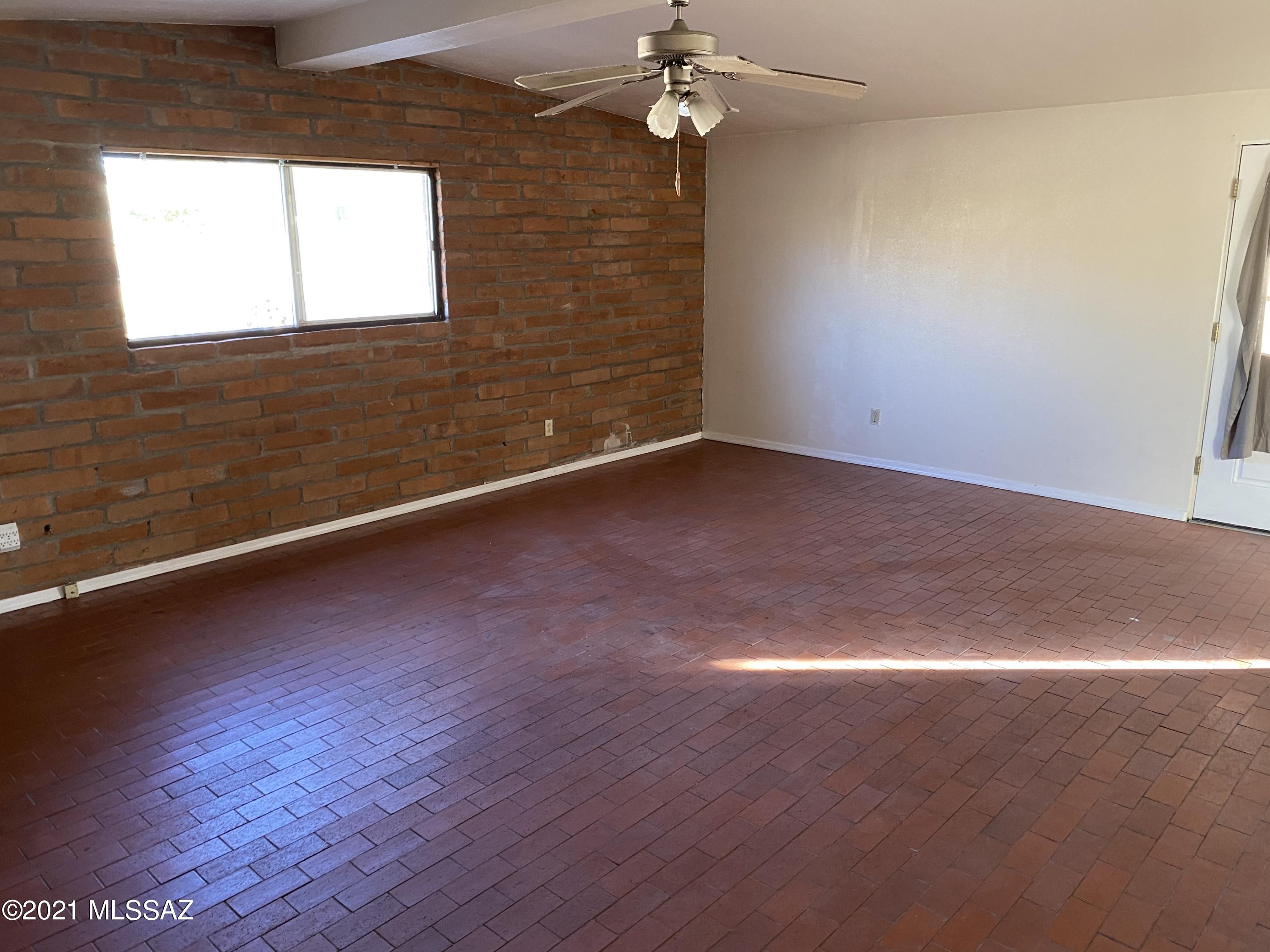 Unsubdivided - Residential Lease