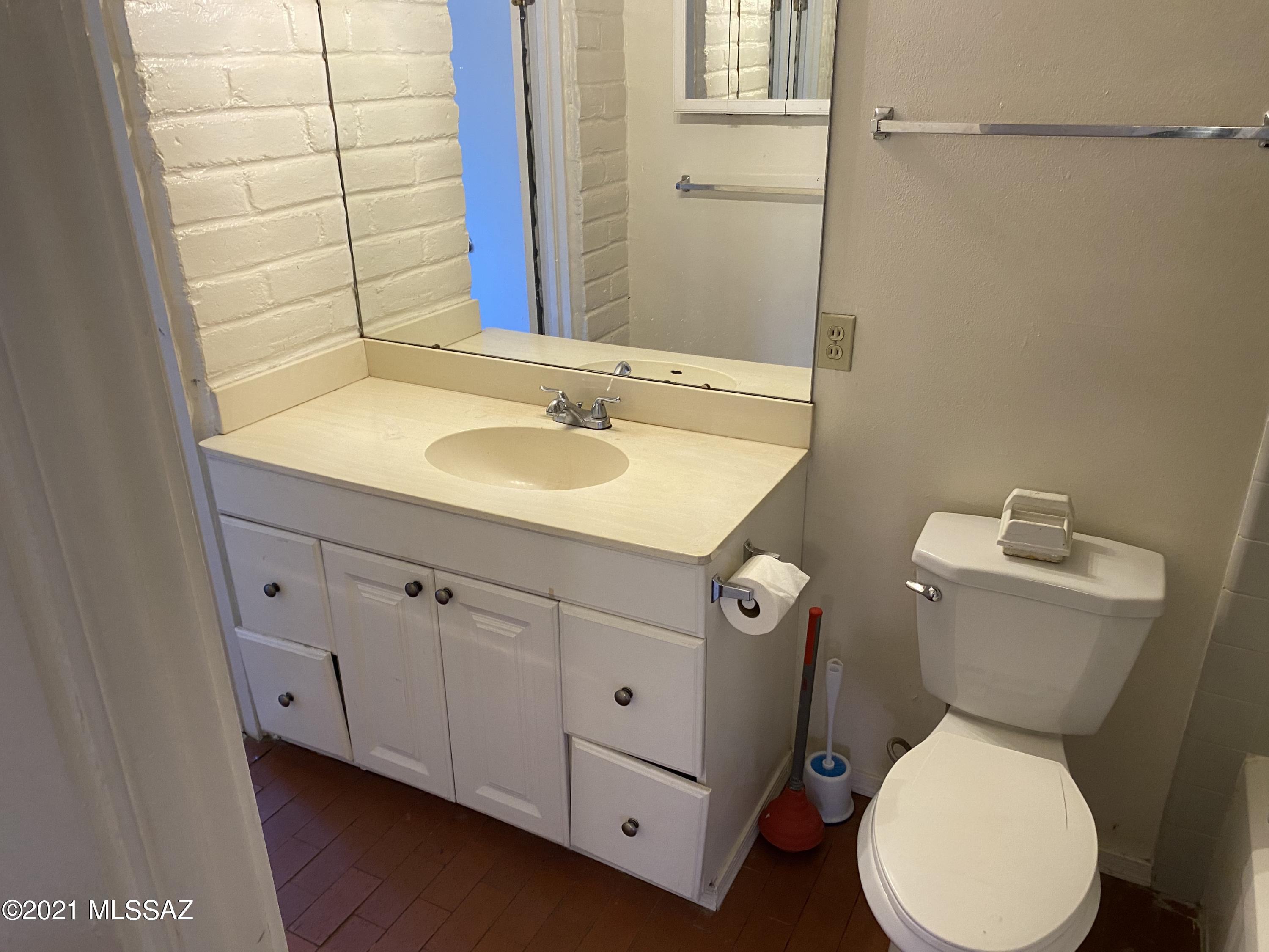 Unsubdivided - Residential Lease