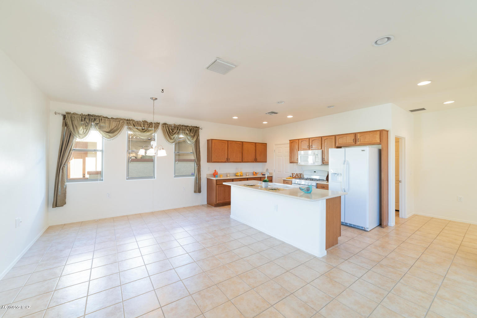 Four Seasons Phase 1 - Residential Lease