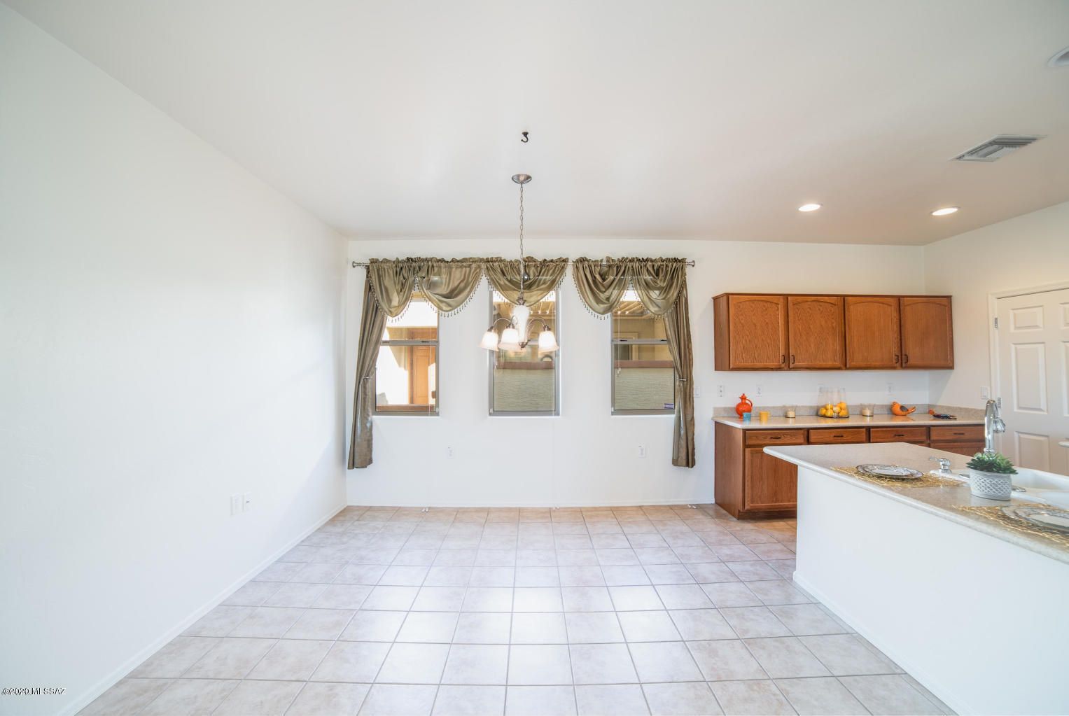 Four Seasons Phase 1 - Residential Lease
