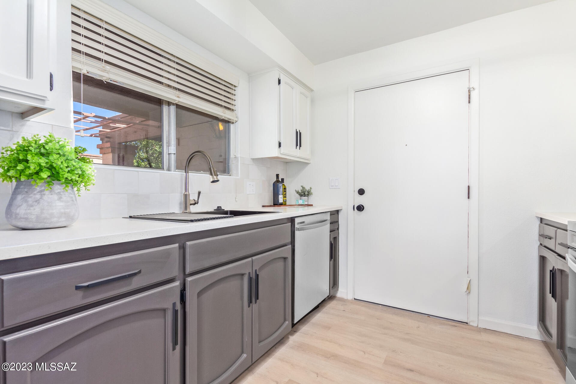 McCormick Place Twnhms Blk I (1-86) - Residential