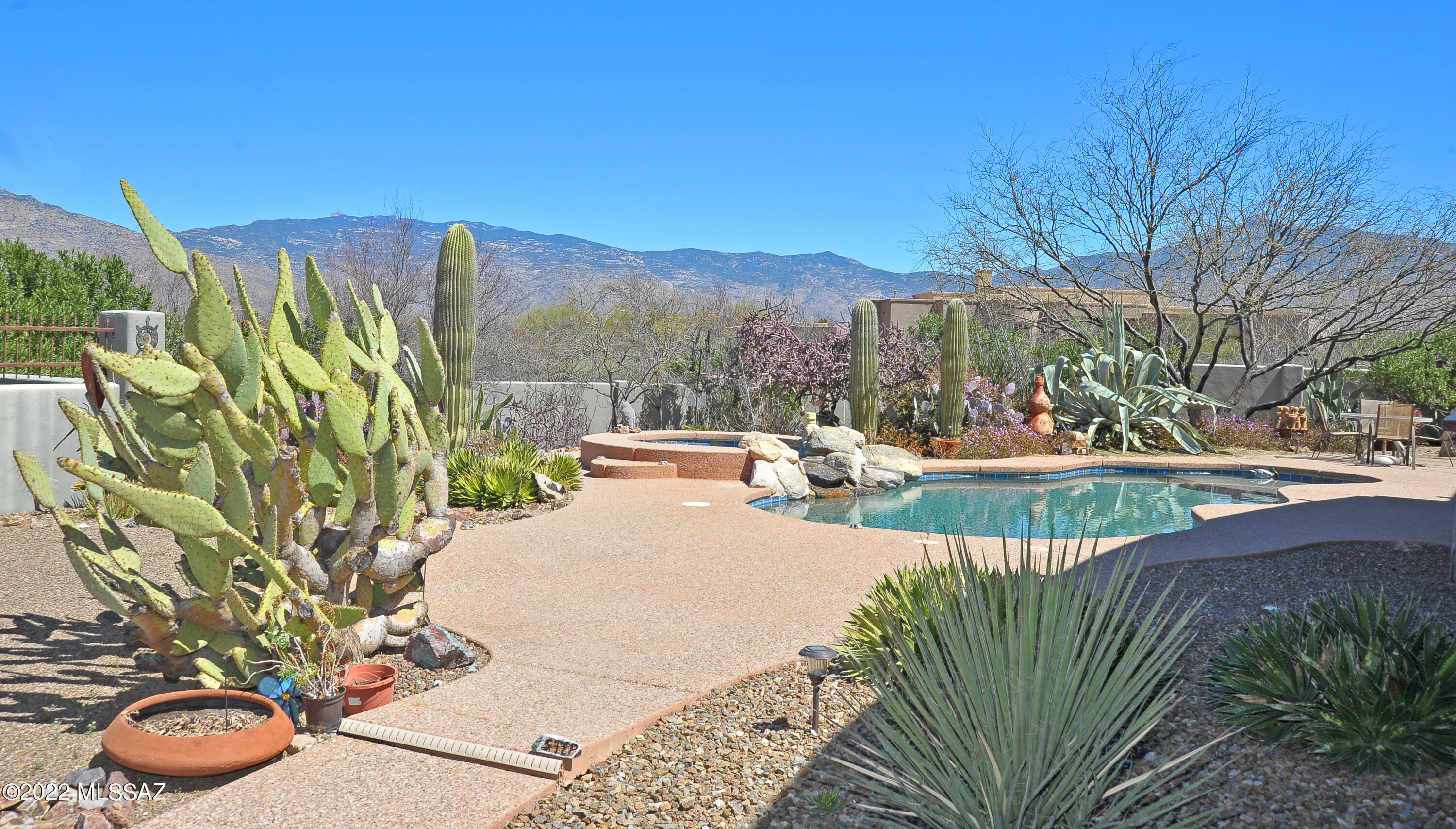 Coyote Creek (1-395) - Residential