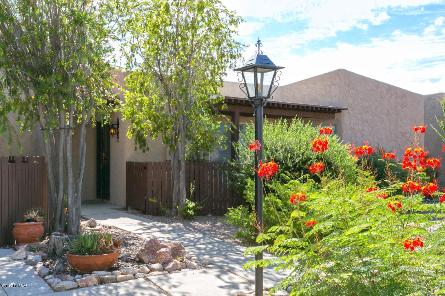 La Casita Foothills Estates (1-25) - Residential Lease