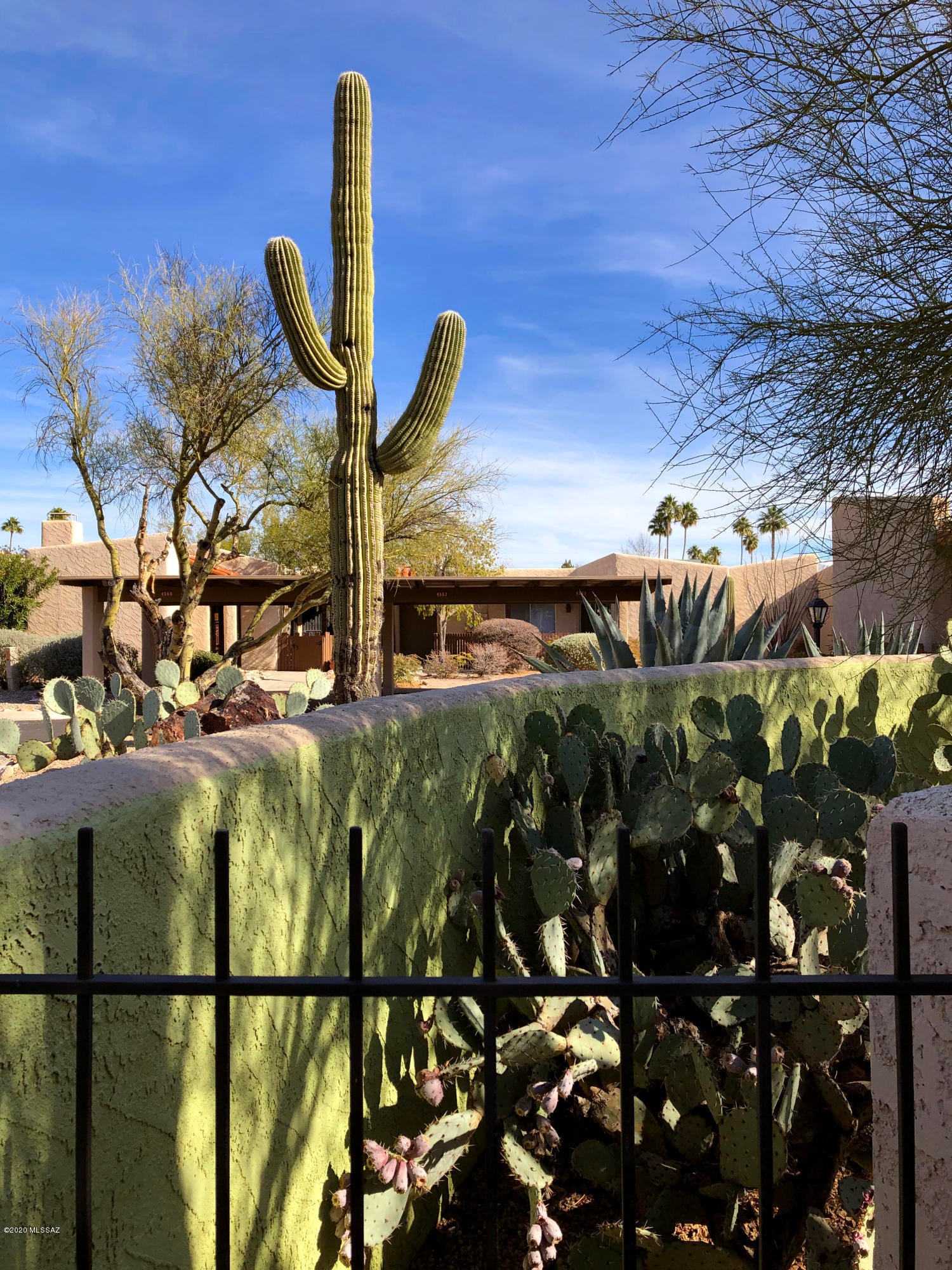 La Casita Foothills Estates (1-25) - Residential Lease