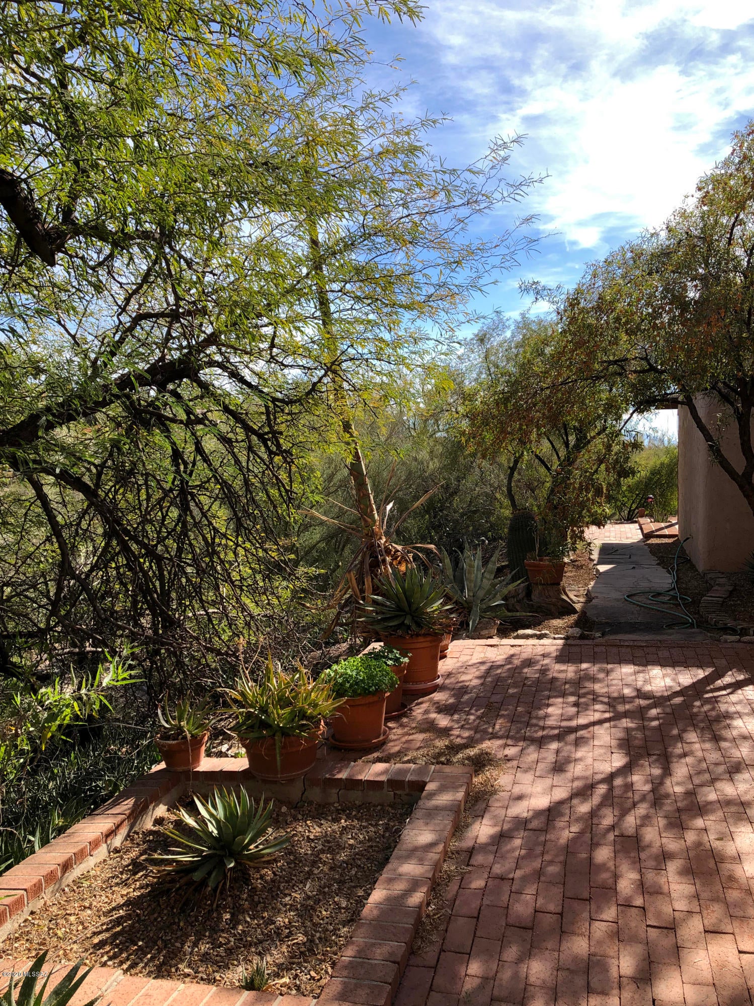 La Casita Foothills Estates (1-25) - Residential Lease