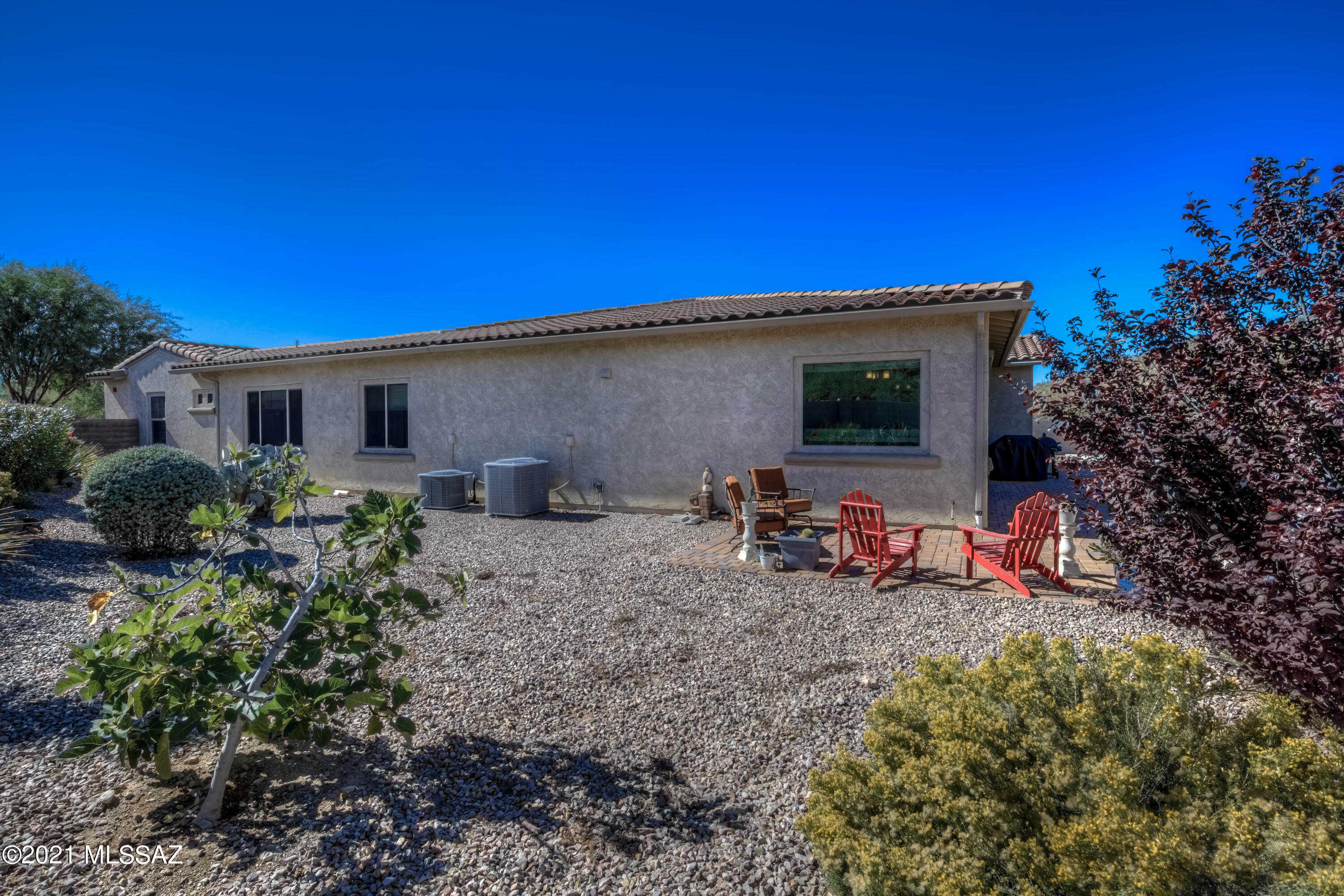 Foothills Club SQ20121320226 - Residential