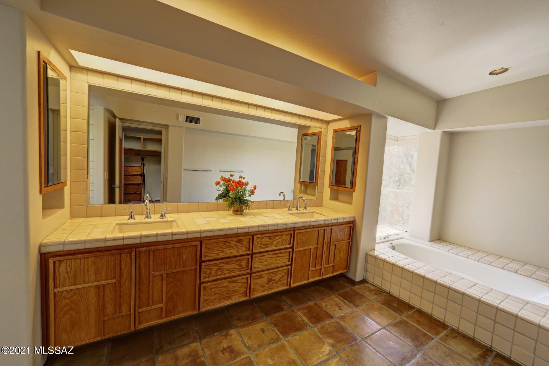 Miraval Place (1-7) - Residential