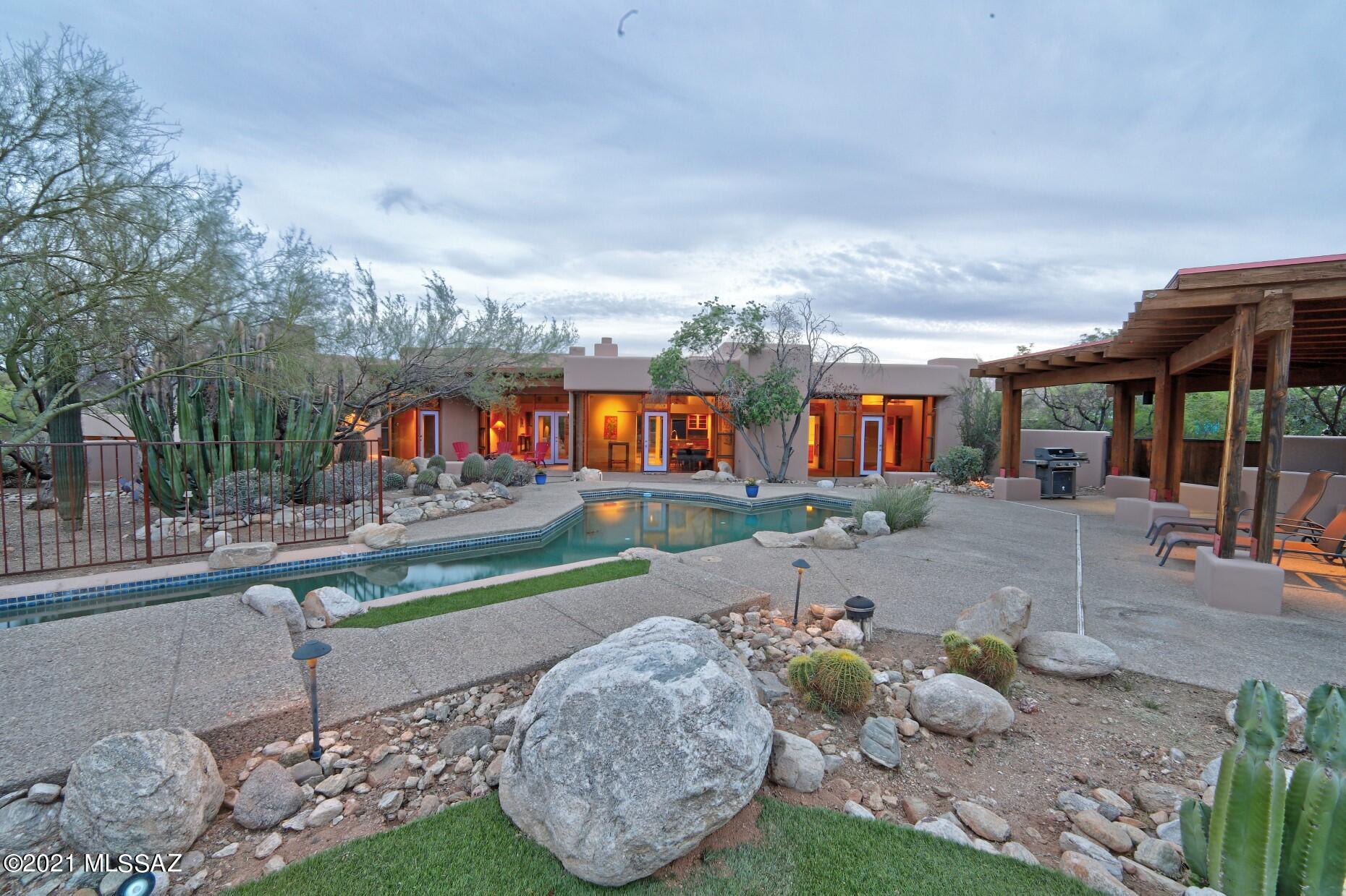 Miraval Place (1-7) - Residential
