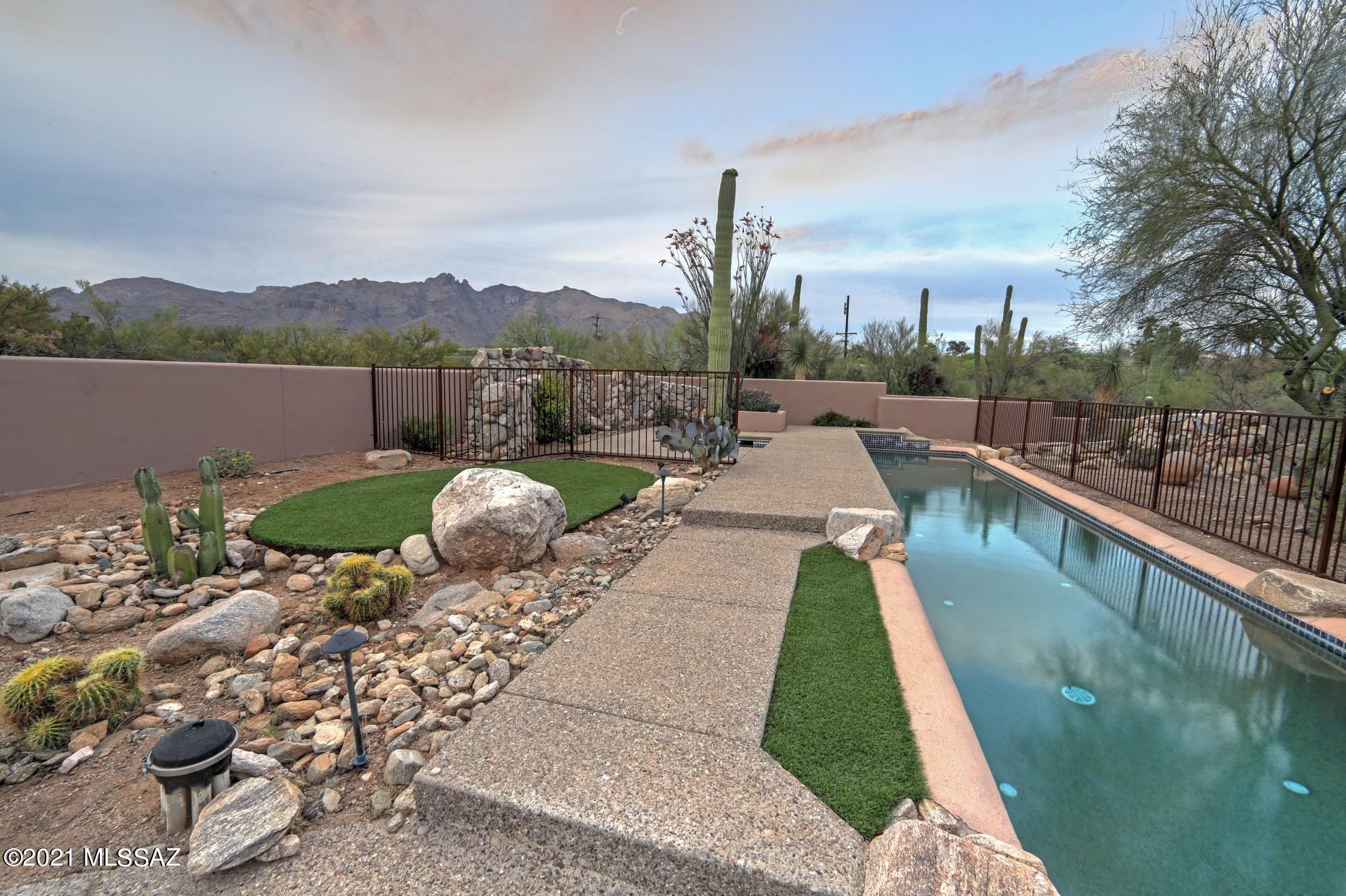 Miraval Place (1-7) - Residential