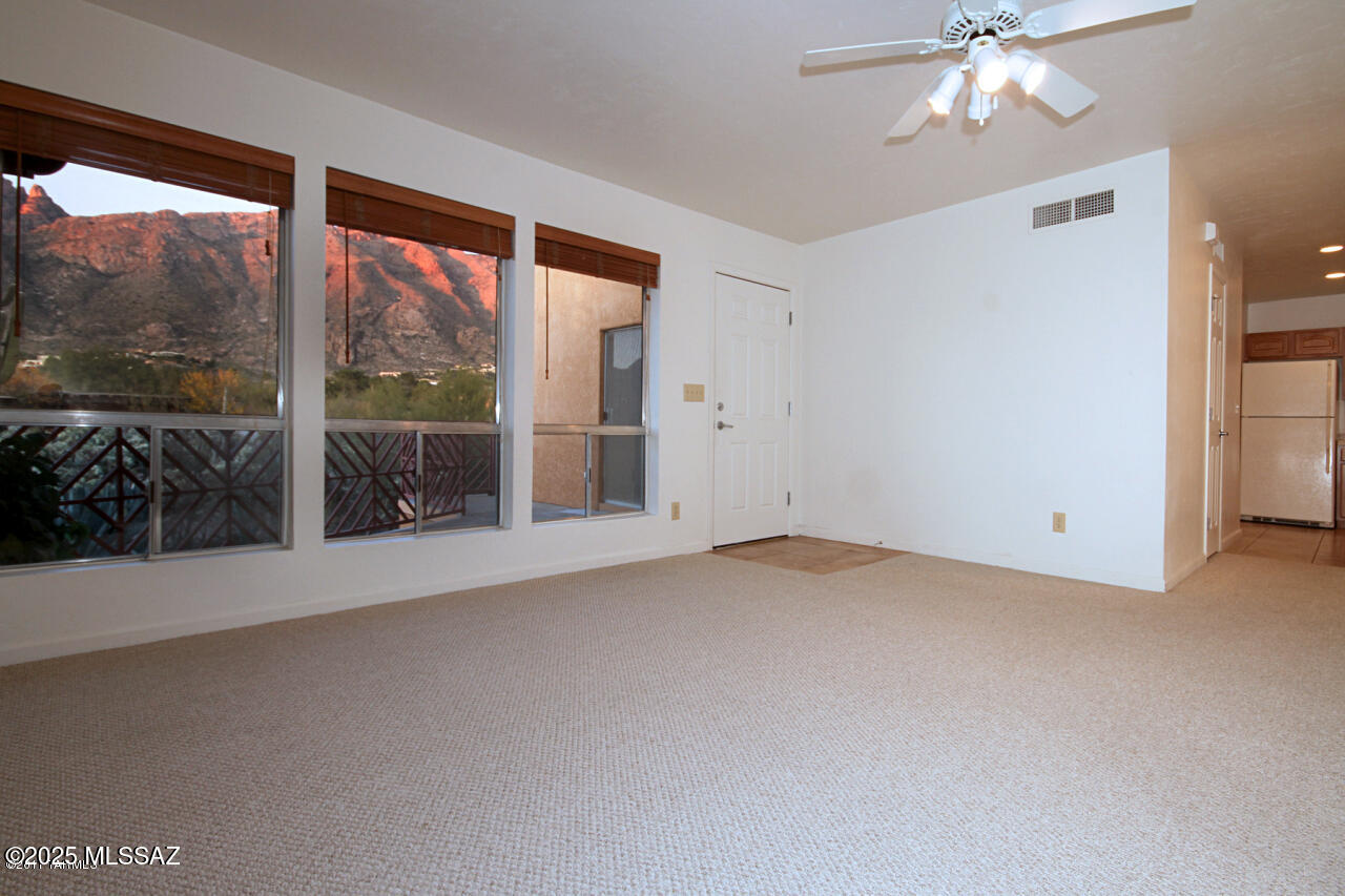 Reflections in the Catalina Condominium - Residential Lease