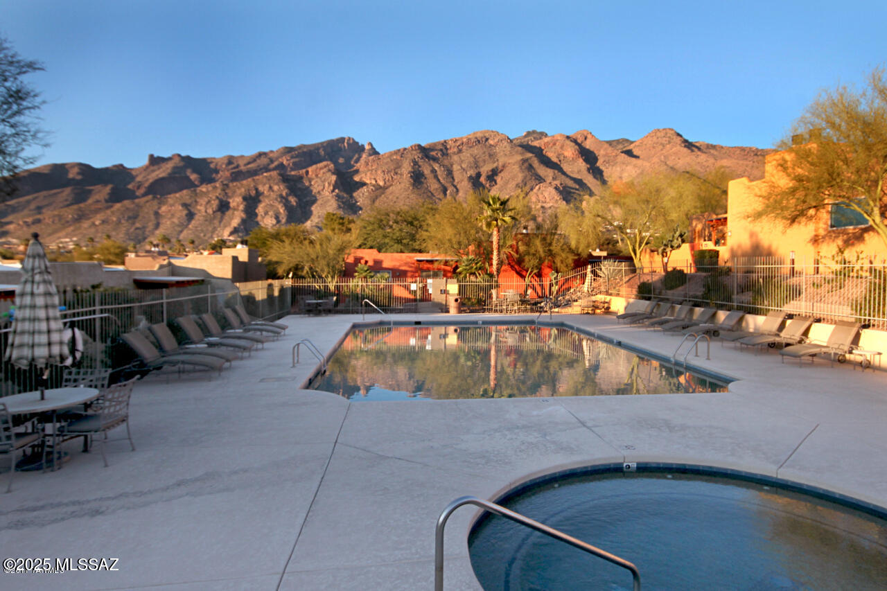 Reflections in the Catalina Condominium - Residential Lease