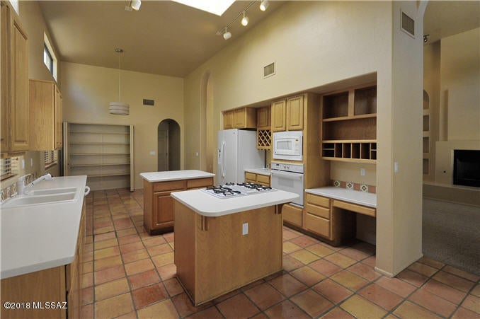 Shadow View Estates (1-85) - Residential Lease