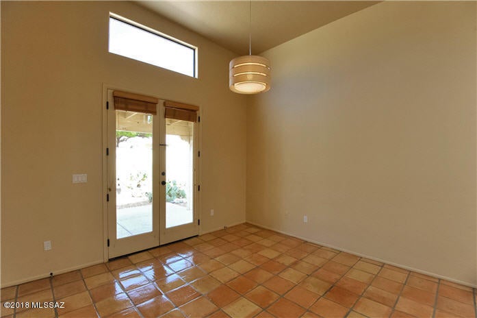 Shadow View Estates (1-85) - Residential Lease
