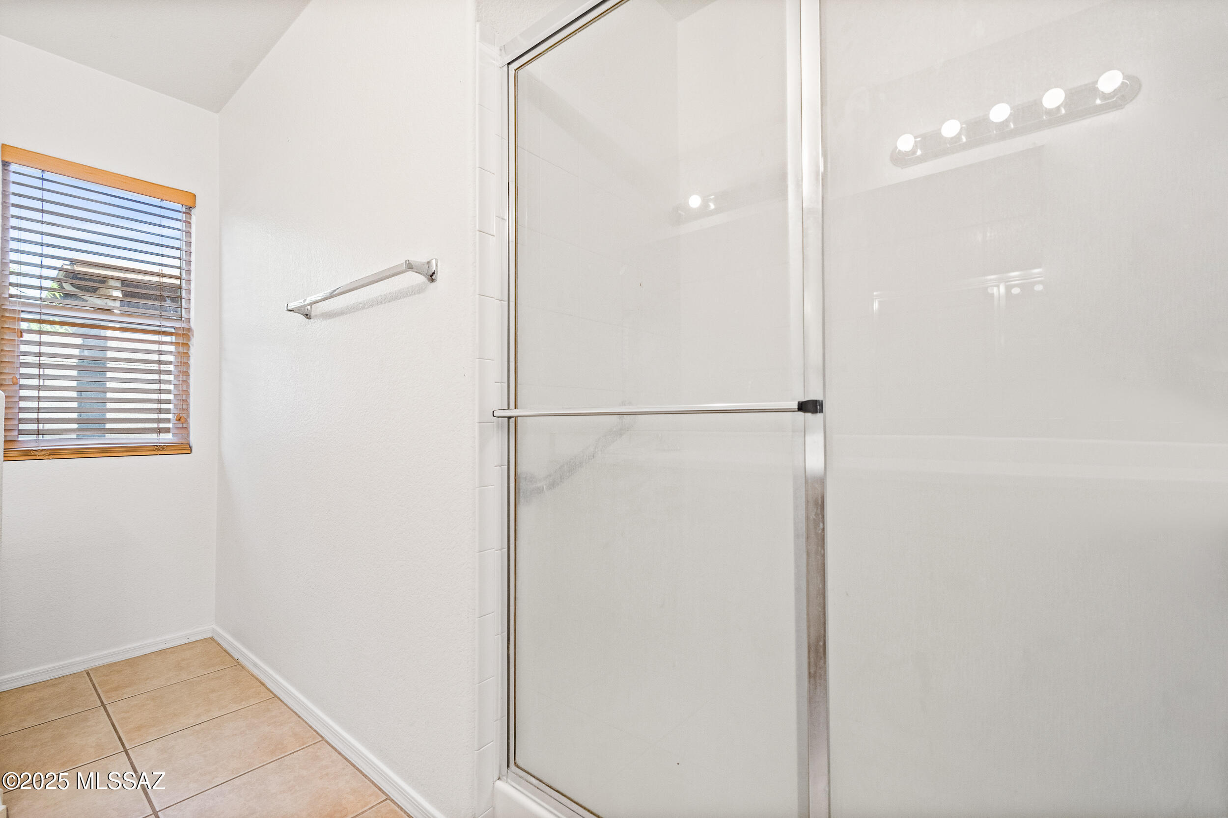 Silver Moon (1-101) - Residential