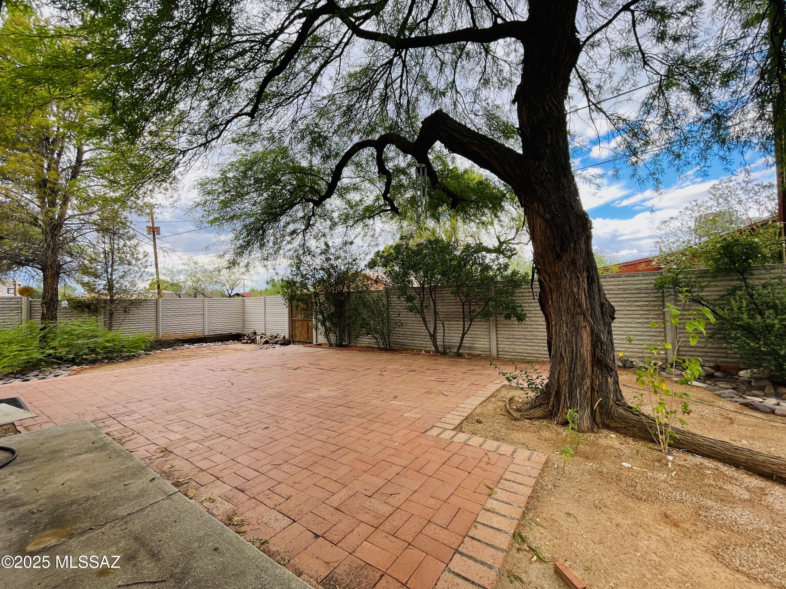 American Villa Resub - Residential Lease