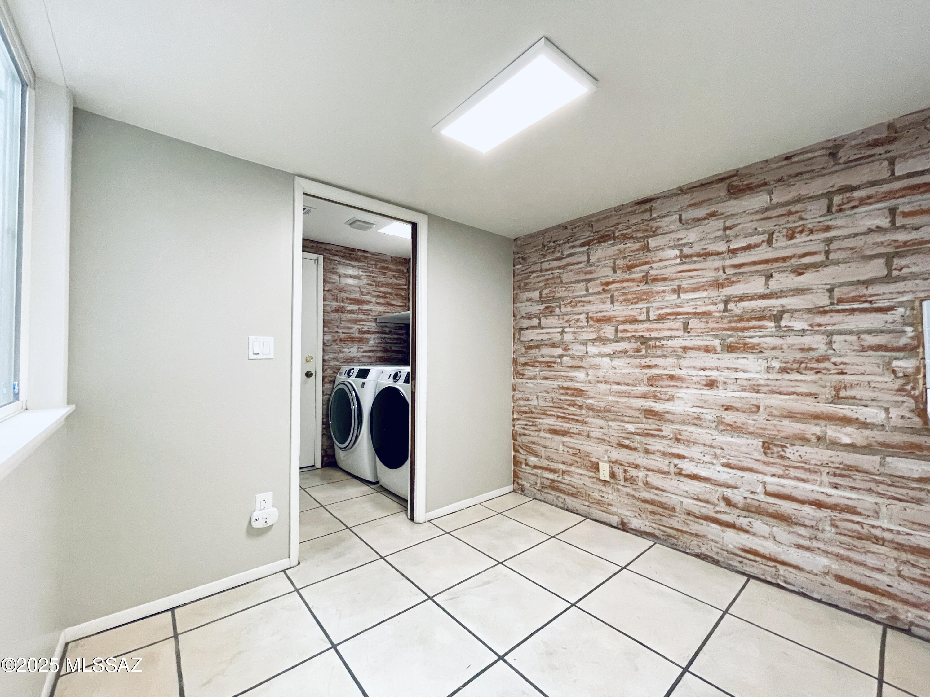 American Villa Resub - Residential Lease