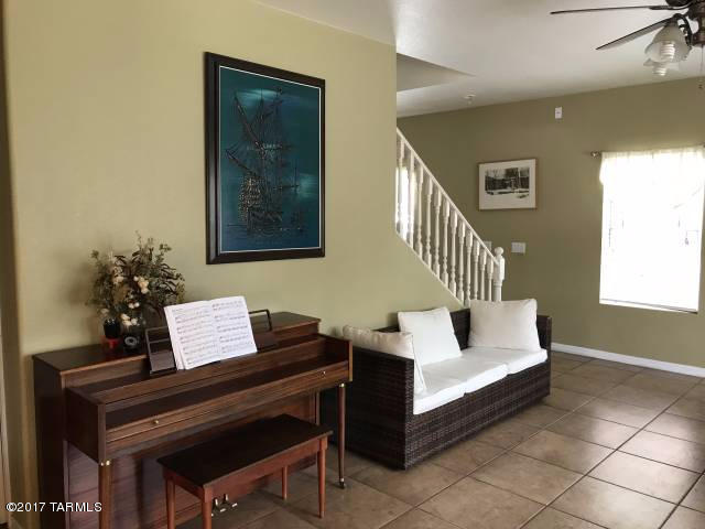 Riverhaven (1-373) - Residential Lease
