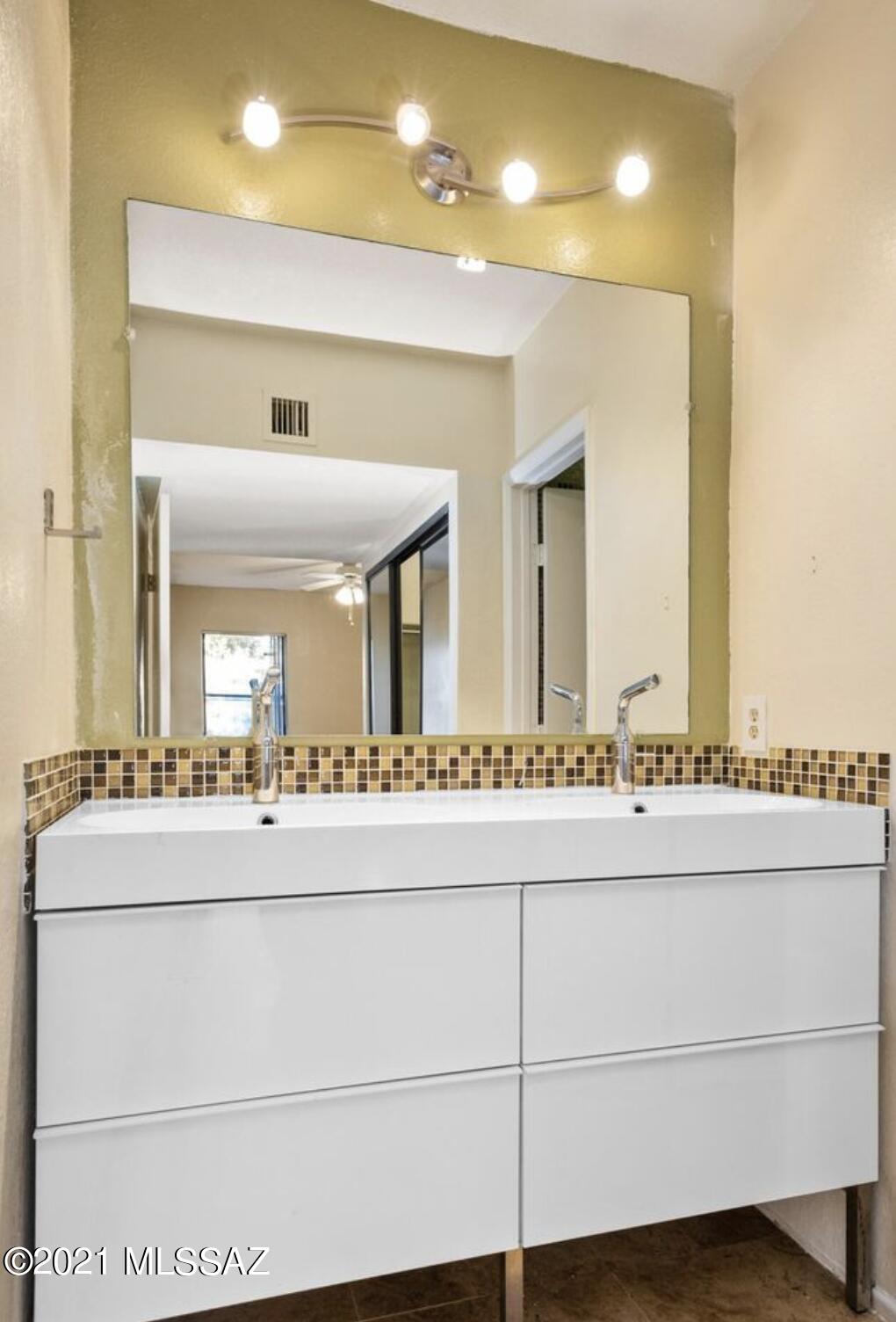 Rincon Village - Residential Lease