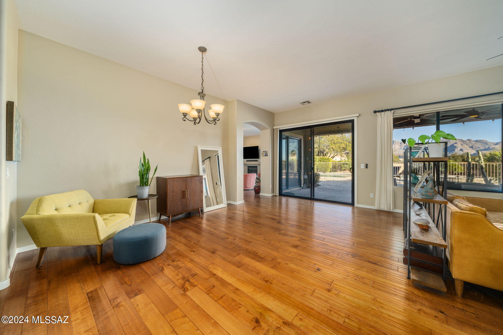 Mira Vista (1-60) - Residential